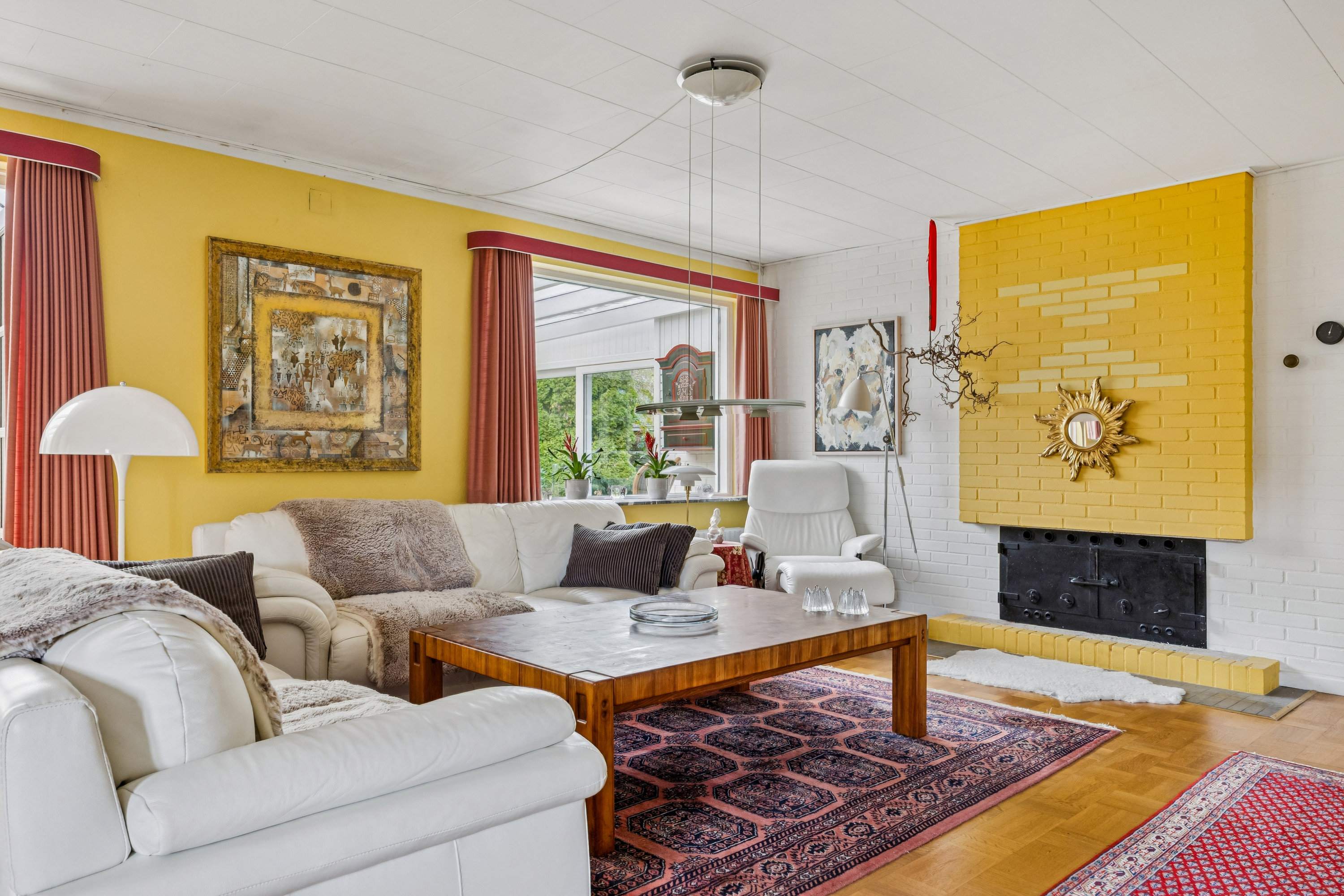 Fremhævet stue billede i fuldskærmstilstand. Billede af Solsikkevej 10, 4600 Køge