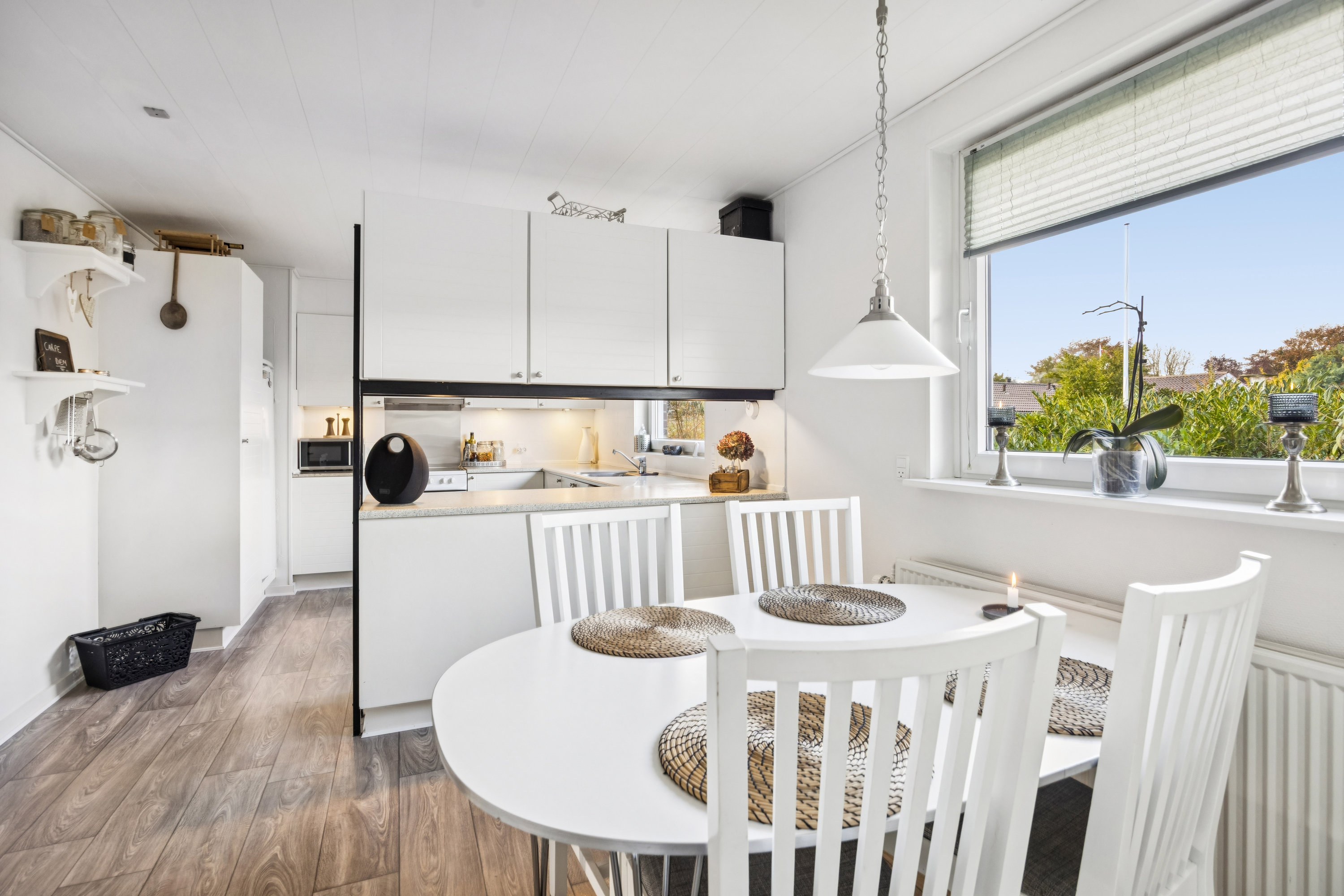 Fremhævet køkken billede i fuldskærmstilstand. Billede af Fuglevænget 41, Klejtrup, 9500 Hobro