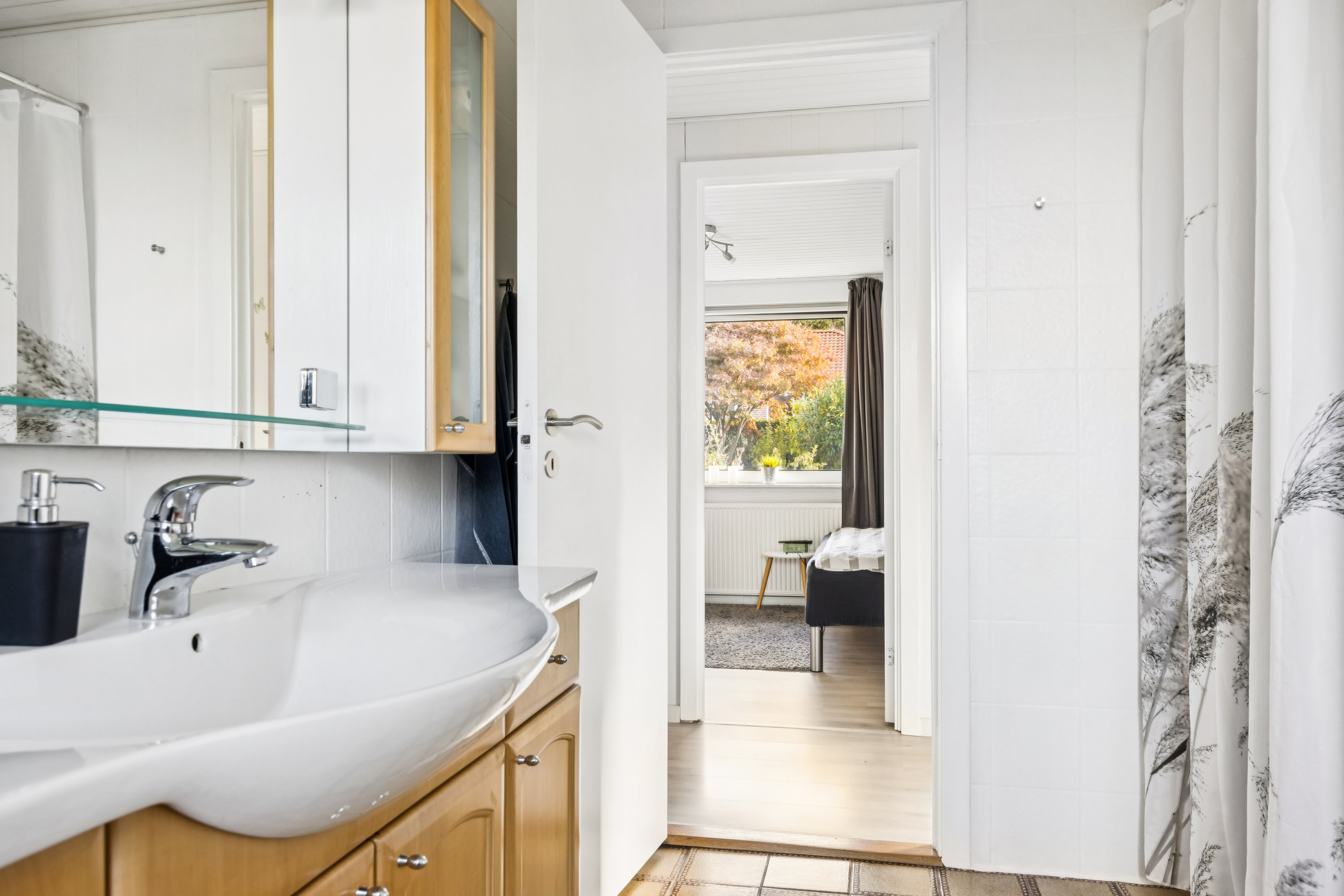 Fremhævet badeværelse billede i fuldskærmstilstand. Billede af Fuglevænget 41, Klejtrup, 9500 Hobro