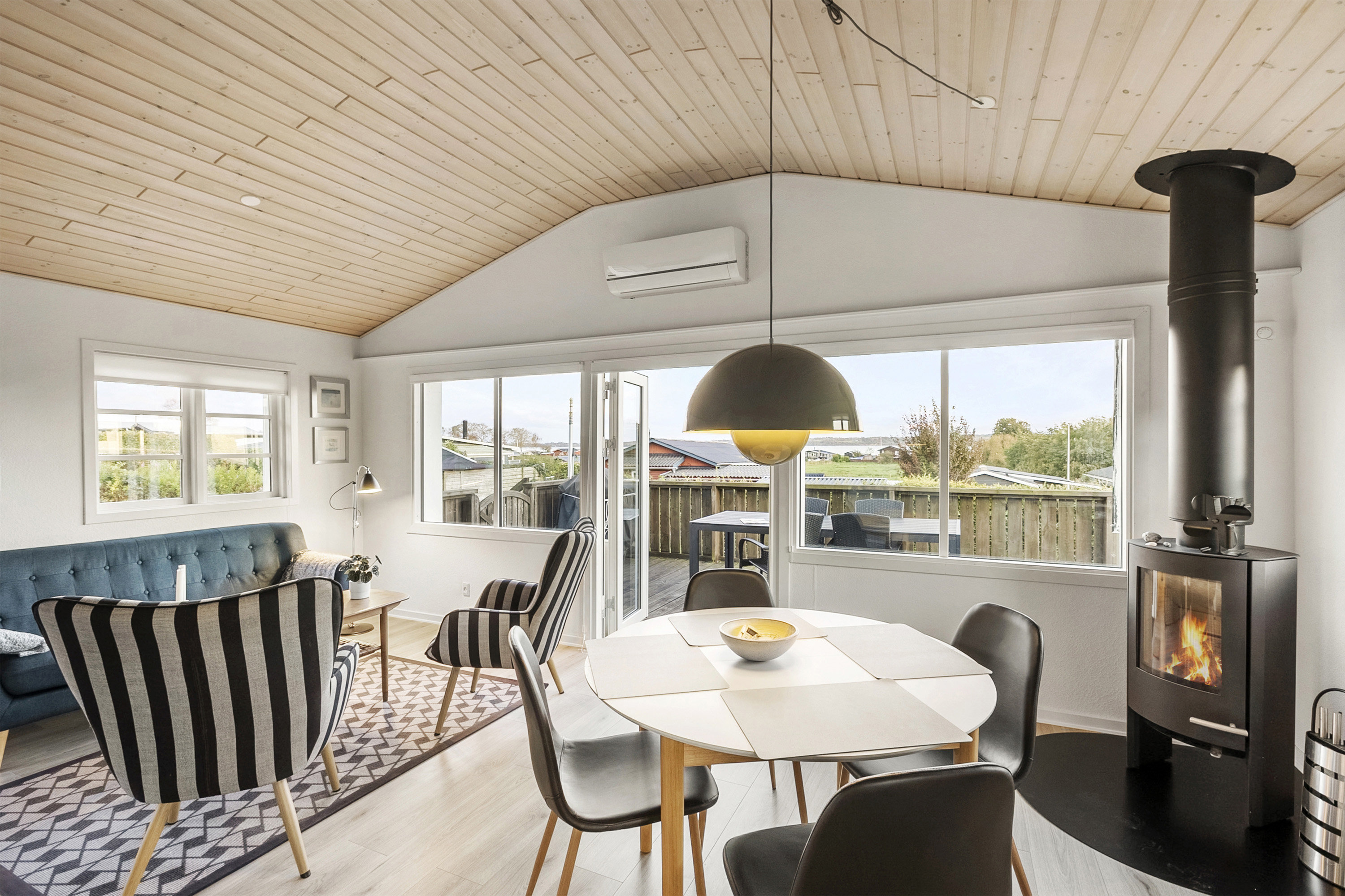 Fremhævet stue billede i fuldskærmstilstand. Billede af Skarkær 110, Skarrev, 6200 Aabenraa