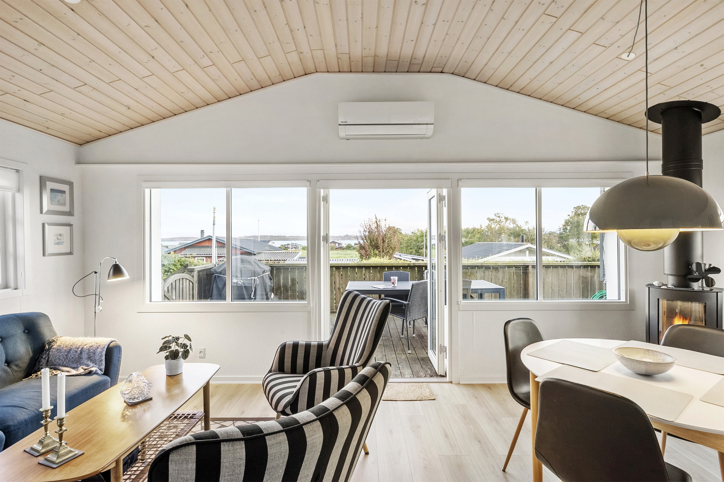 Fremhævet stue billede i fuldskærmstilstand. Billede af Skarkær 110, Skarrev, 6200 Aabenraa