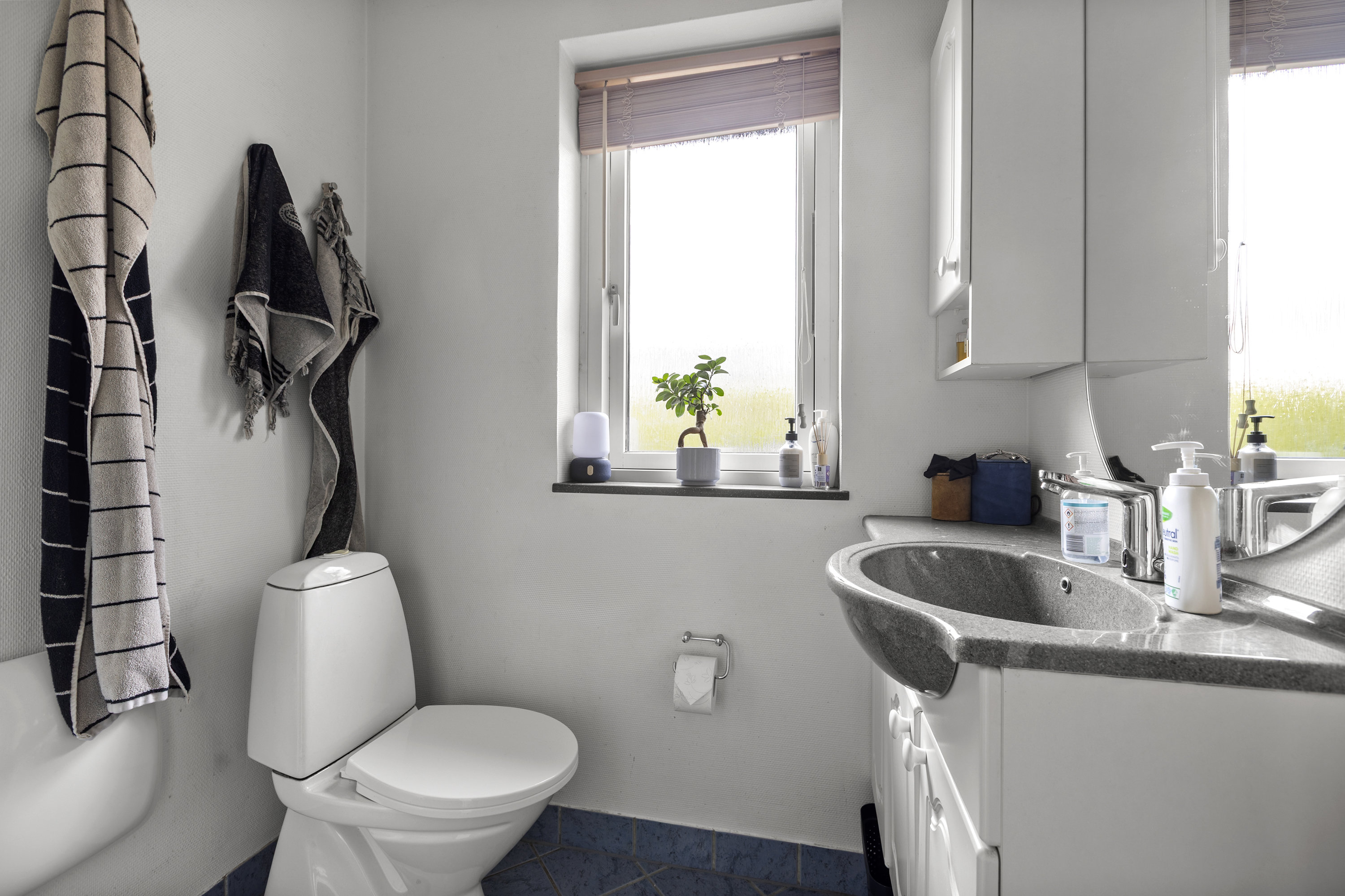 Fremhævet badeværelse billede i fuldskærmstilstand. Billede af Drosselvej 39, 4295 Stenlille