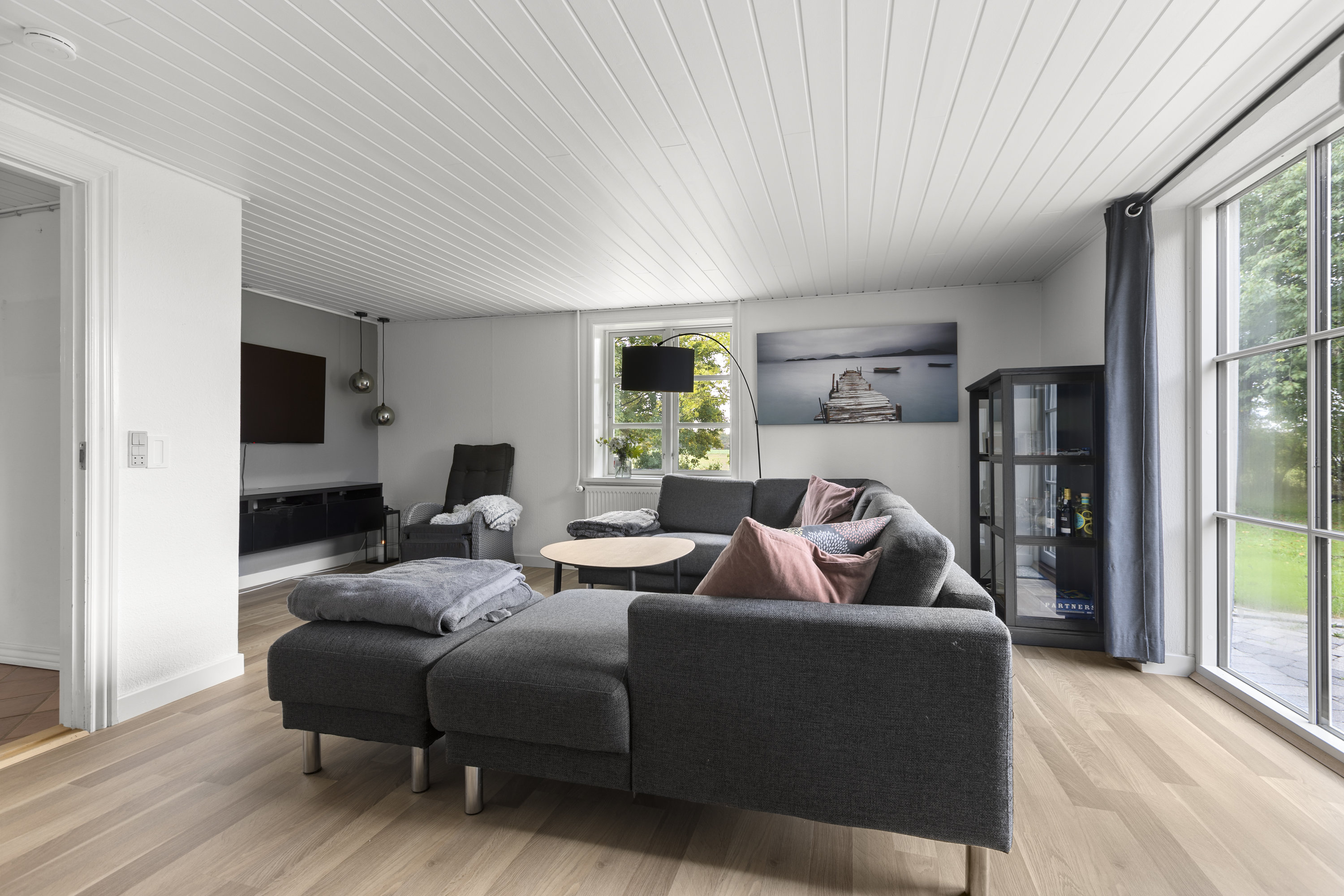 Fremhævet stue billede i fuldskærmstilstand. Billede af Juliedalvej 6, Døjringe, 4180 Sorø