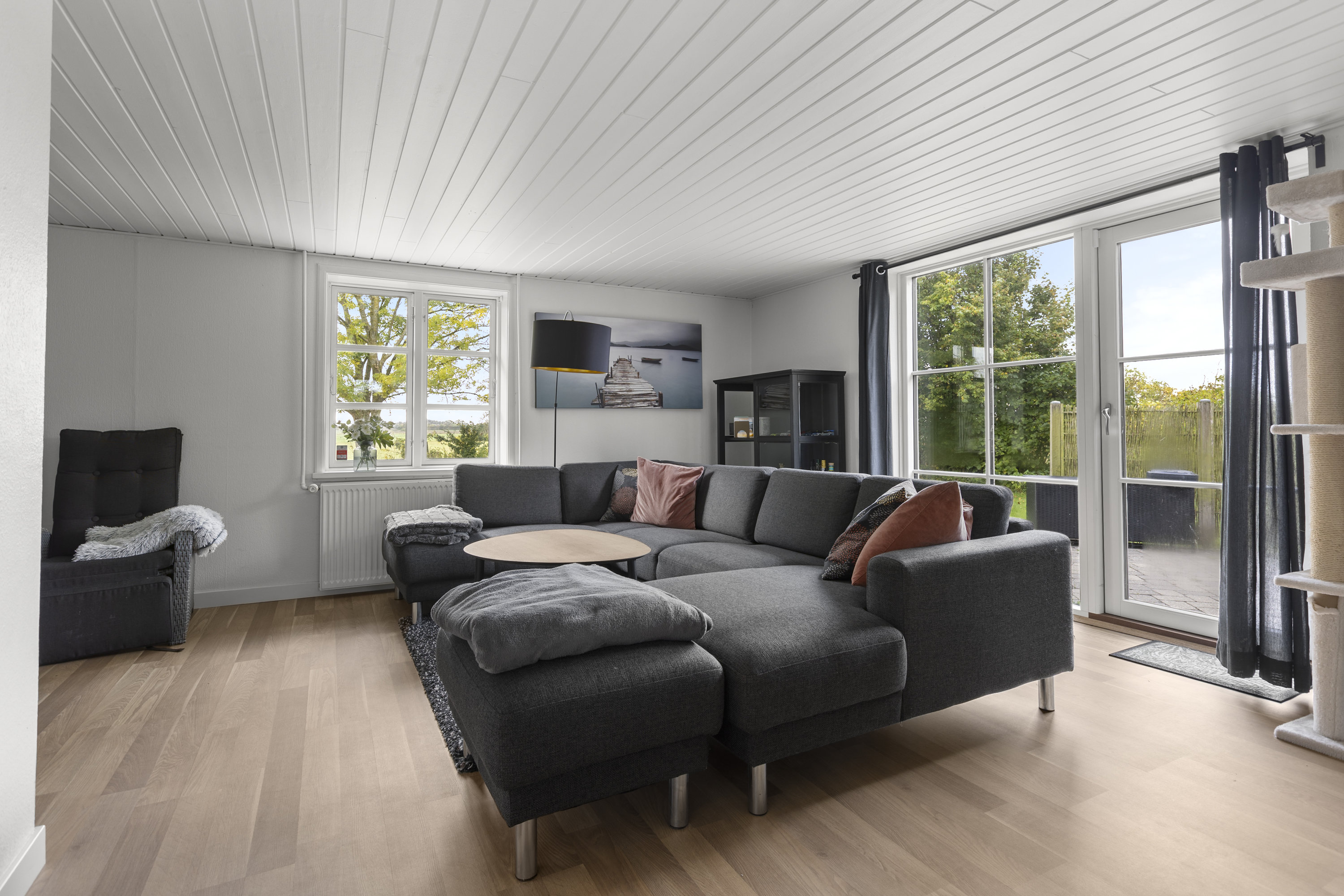 Fremhævet stue billede i fuldskærmstilstand. Billede af Juliedalvej 6, Døjringe, 4180 Sorø