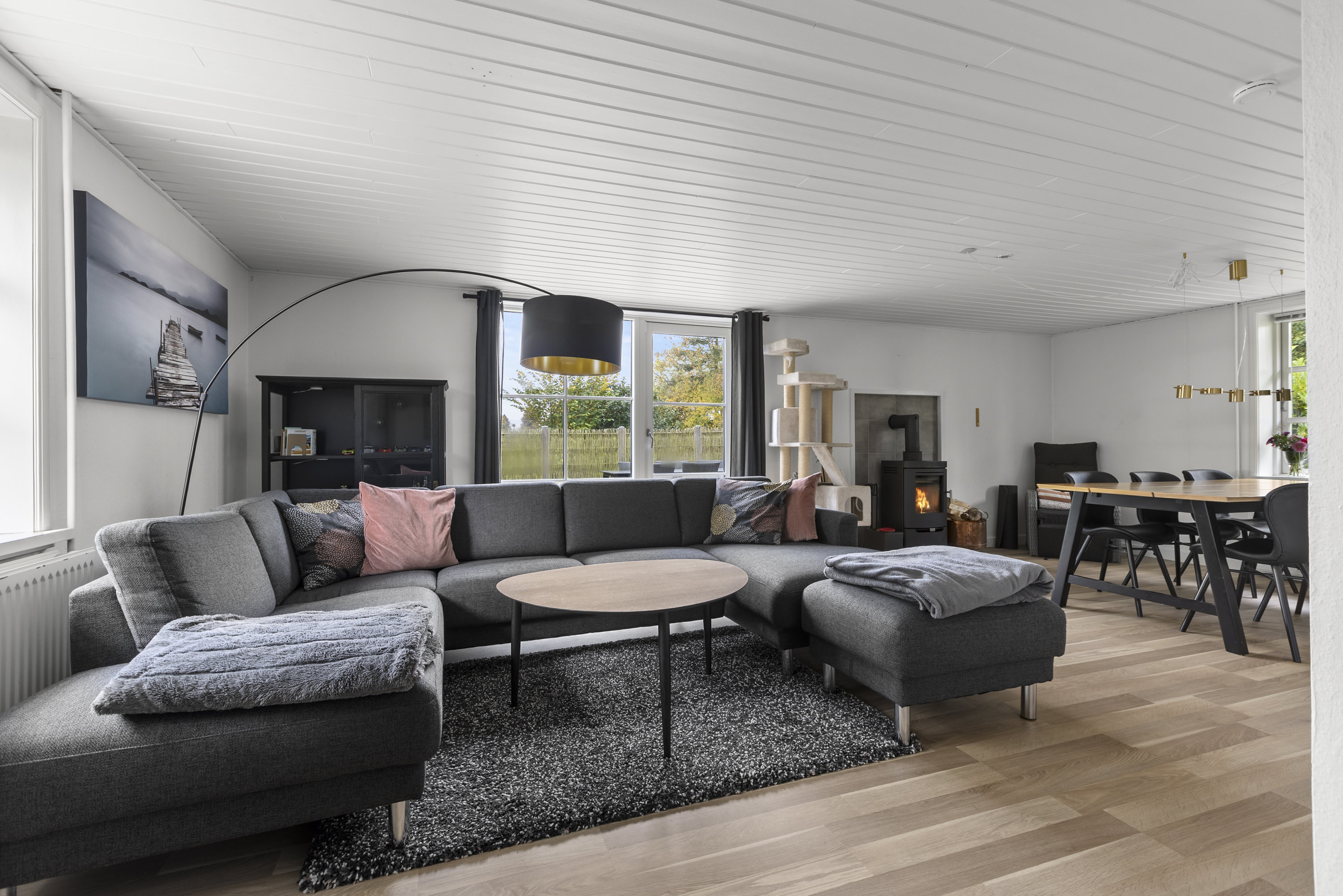 Fremhævet stue billede i fuldskærmstilstand. Billede af Juliedalvej 6, Døjringe, 4180 Sorø