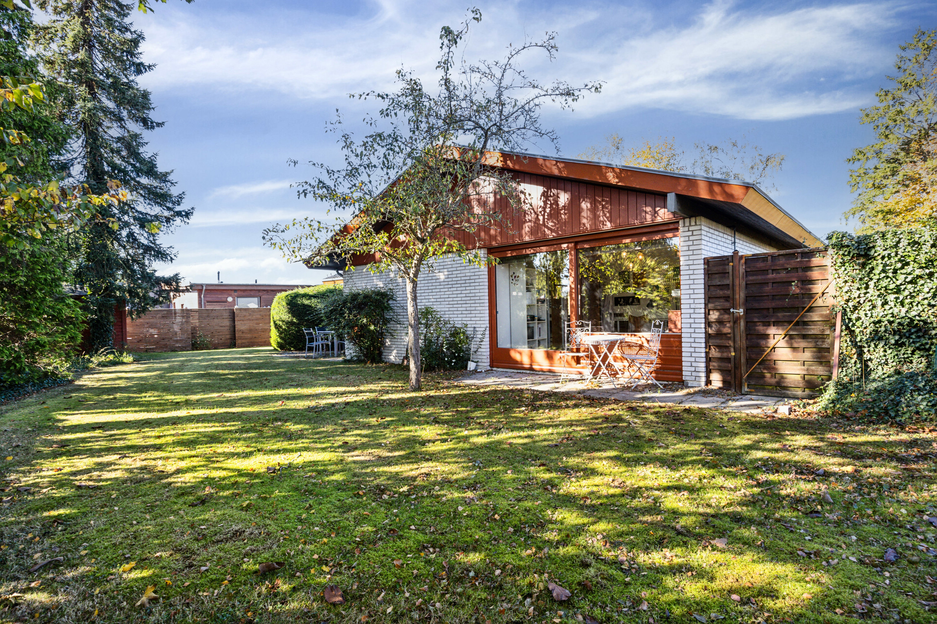 Fremhævet have billede i fuldskærmstilstand. Billede af Strandgårdsvej 5, 2690 Karlslunde