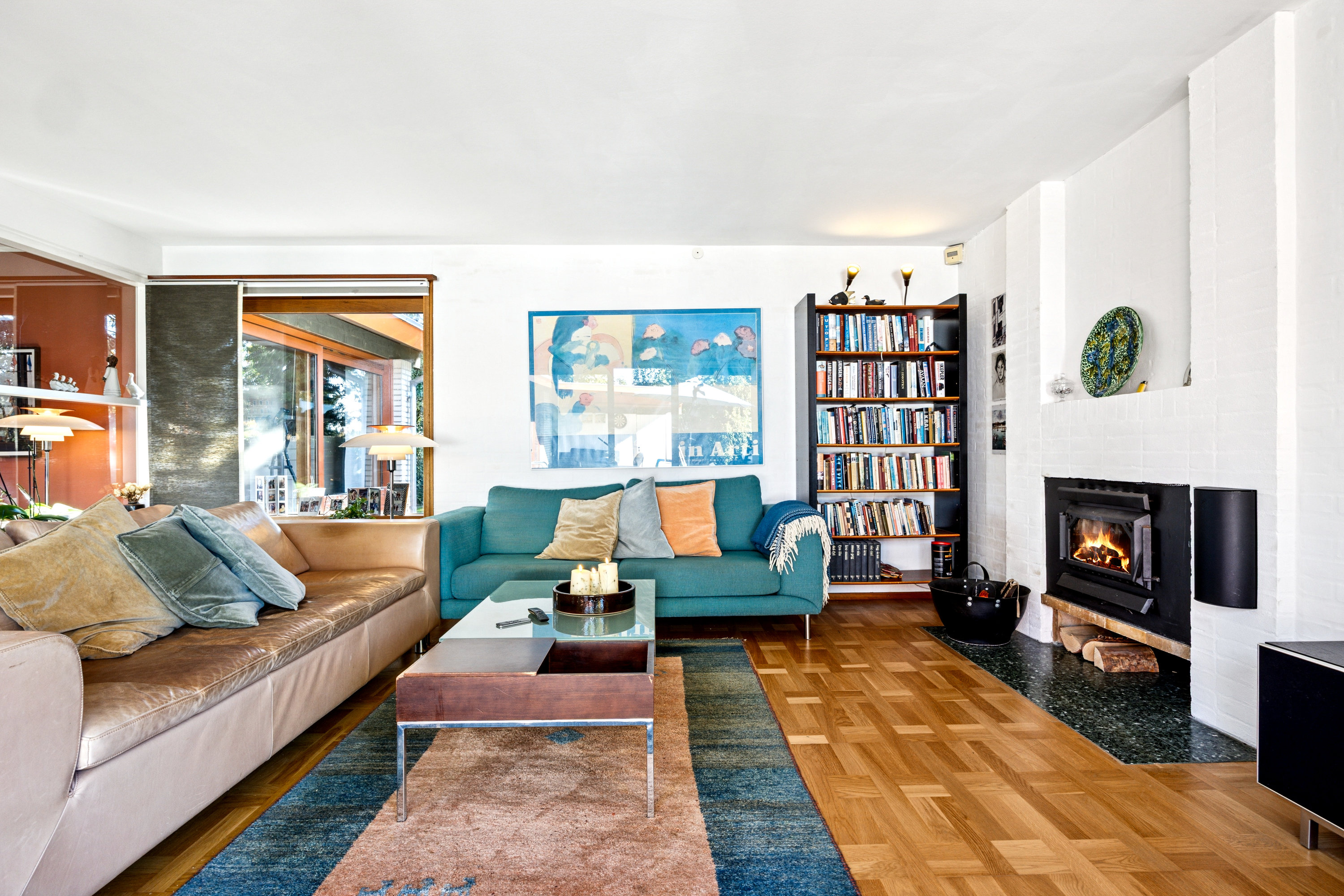 Fremhævet stue billede i fuldskærmstilstand. Billede af Strandgårdsvej 5, 2690 Karlslunde