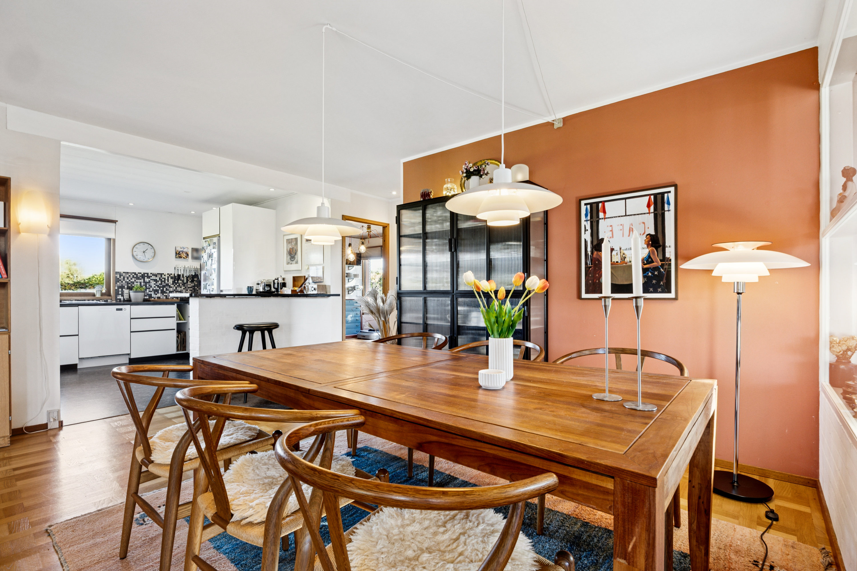 Fremhævet spisestue billede i fuldskærmstilstand. Billede af Strandgårdsvej 5, 2690 Karlslunde