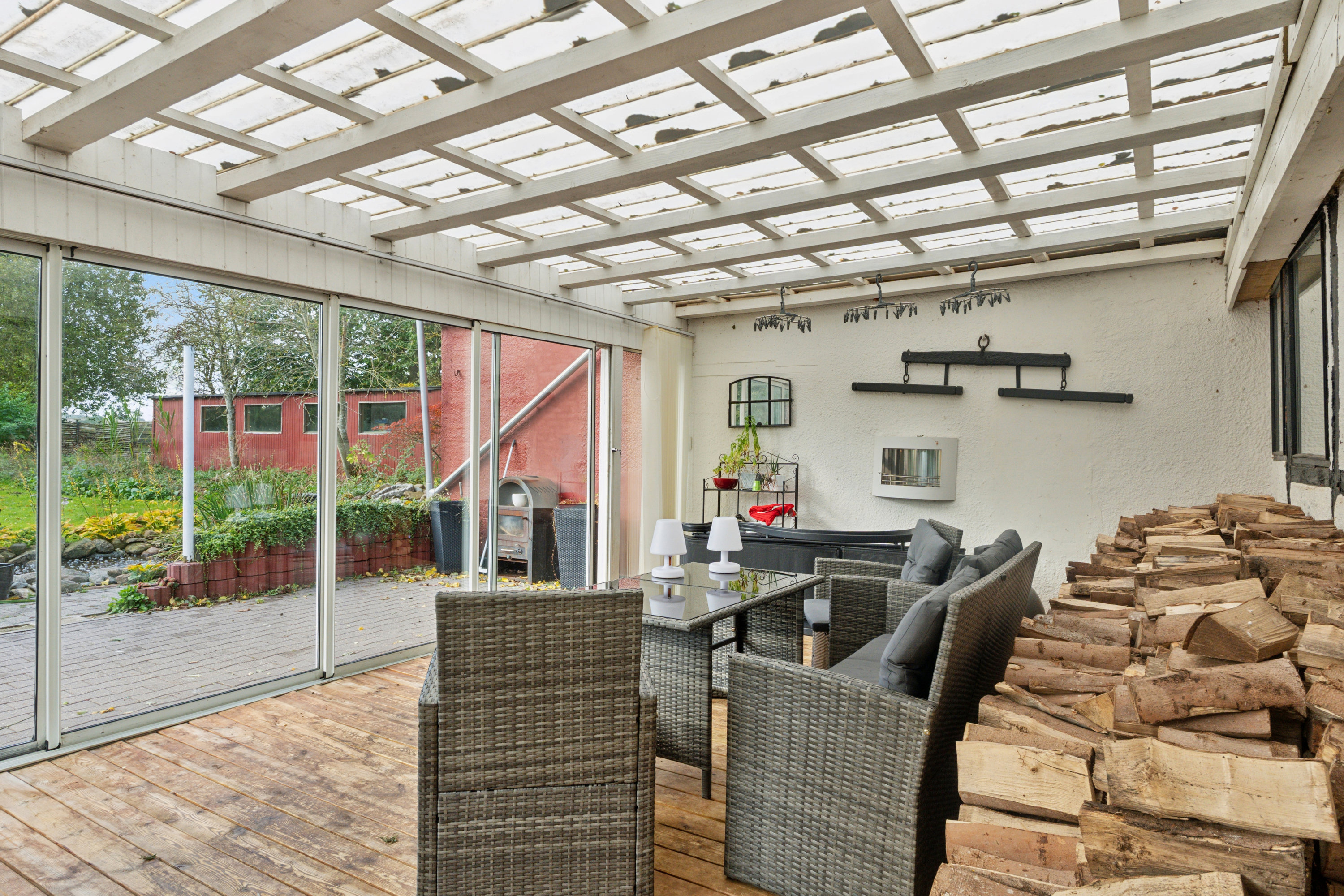 Fremhævet havestue billede i fuldskærmstilstand. Billede af Stadionsvej 3, 4735 Mern