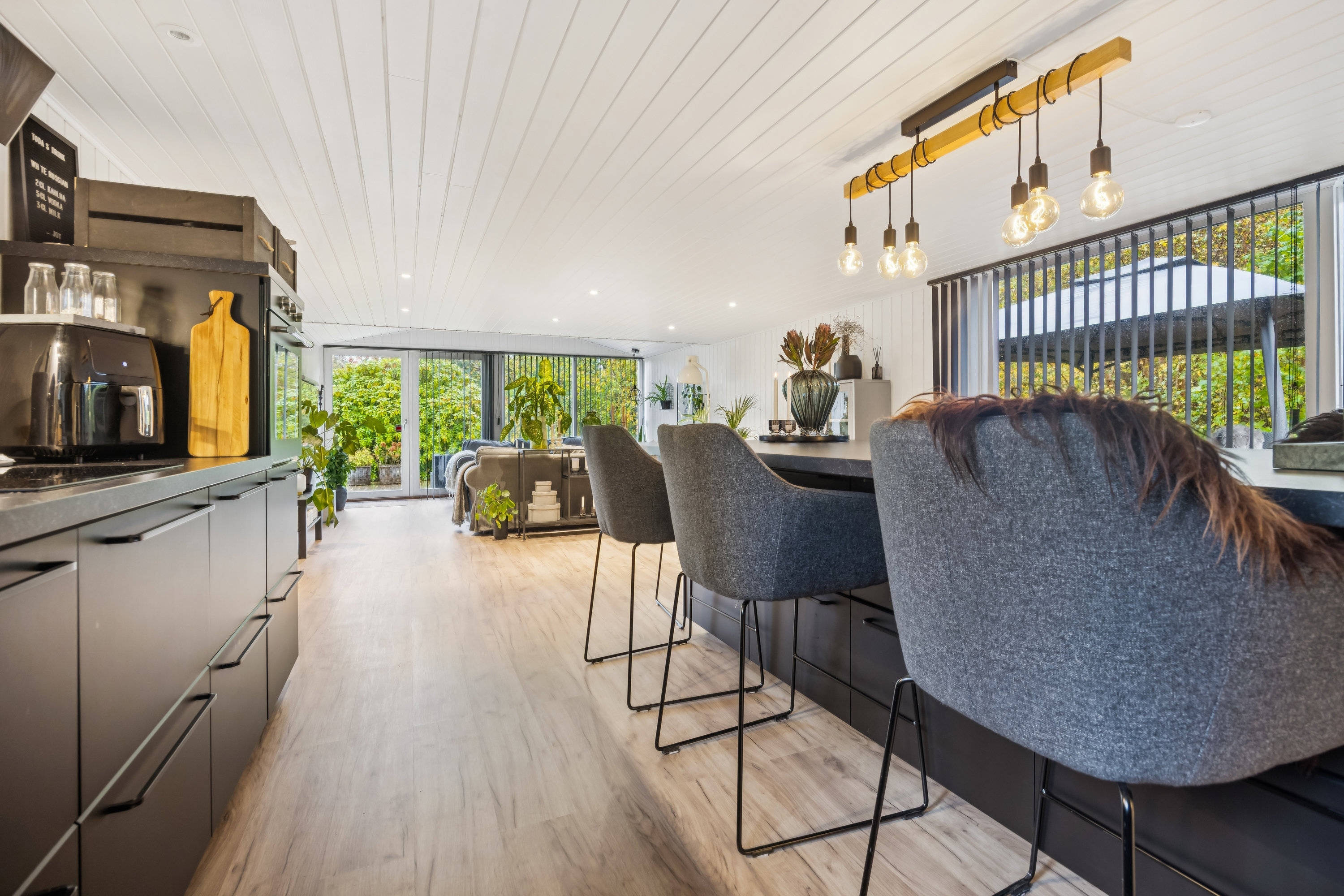 Fremhævet stue billede i fuldskærmstilstand. Billede af Fasanvej 9, 9370 Hals