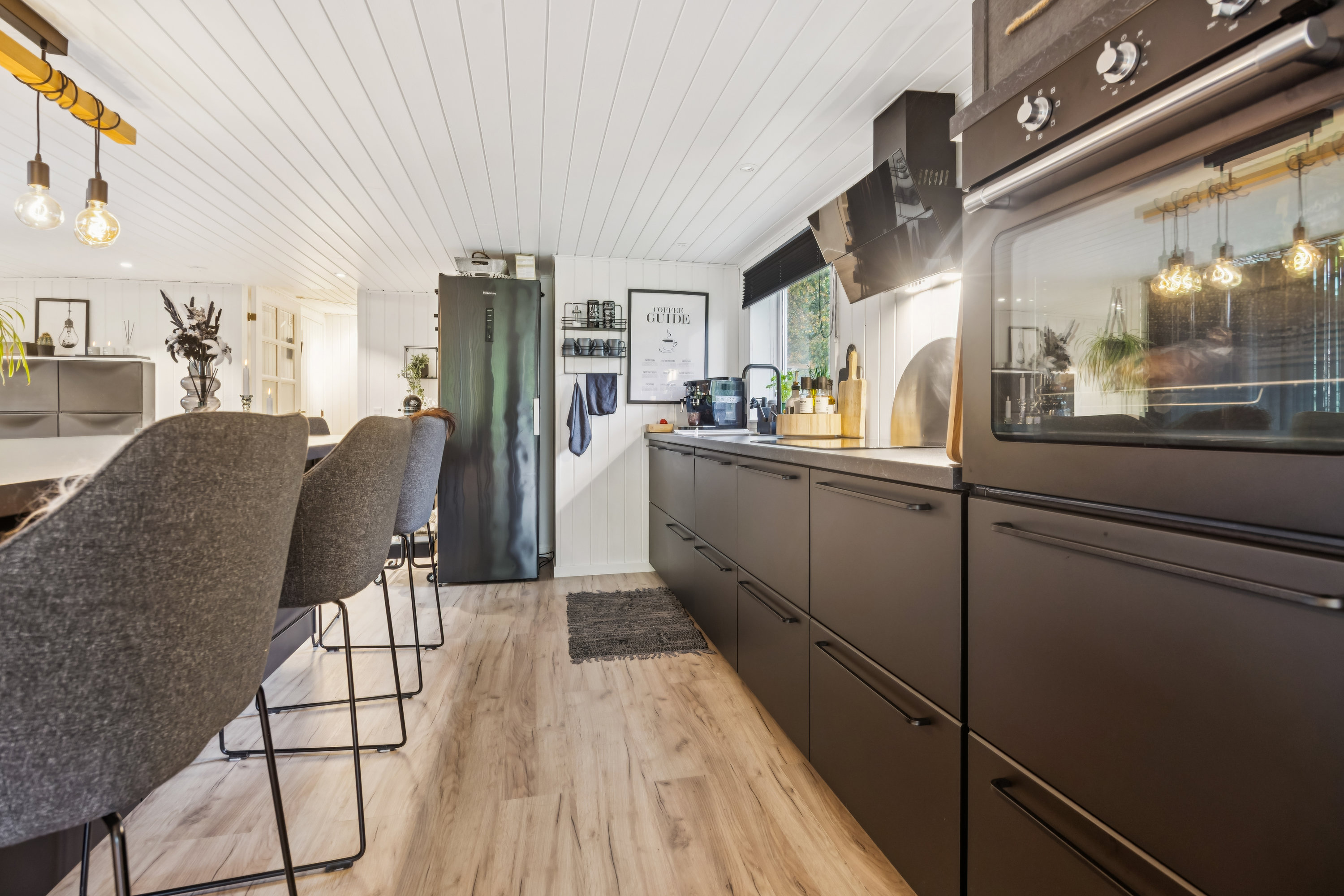 Fremhævet køkken billede i fuldskærmstilstand. Billede af Fasanvej 9, 9370 Hals