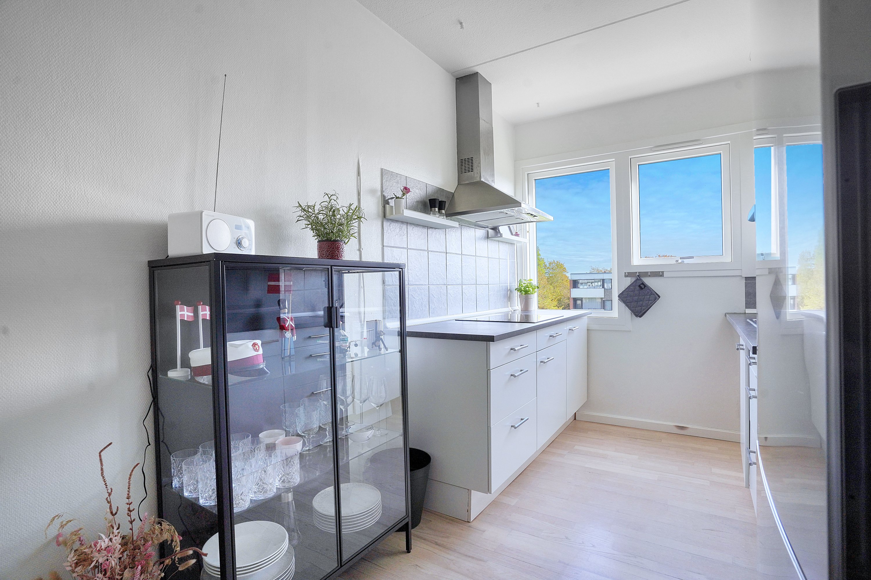 Fremhævet køkken billede i fuldskærmstilstand. Billede af Teglgårdsvej 621, 3. tv., 3050 Humlebæk