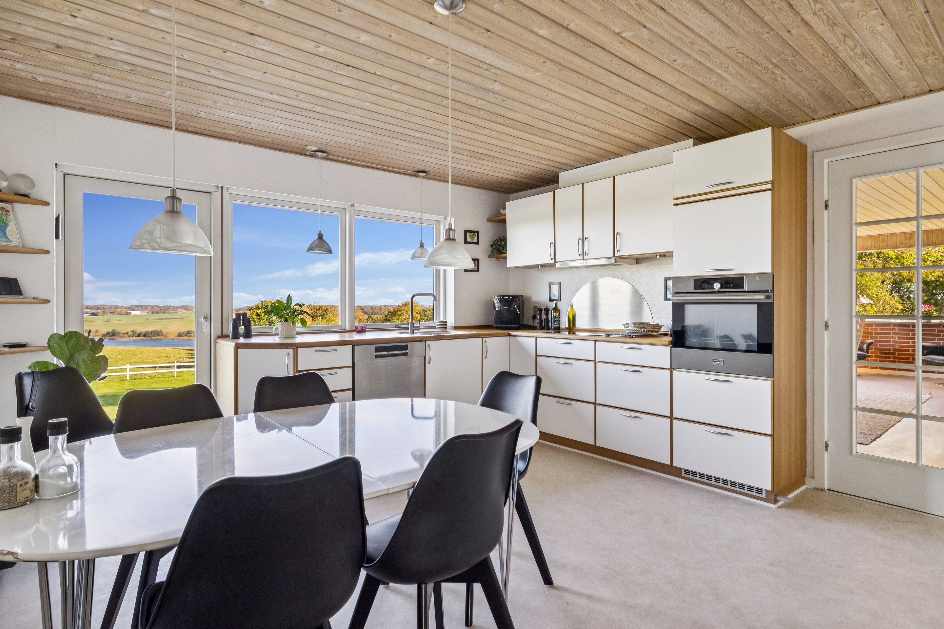 Fremhævet køkken billede i fuldskærmstilstand. Billede af Sandgravvej 10, Gram, 8660 Skanderborg