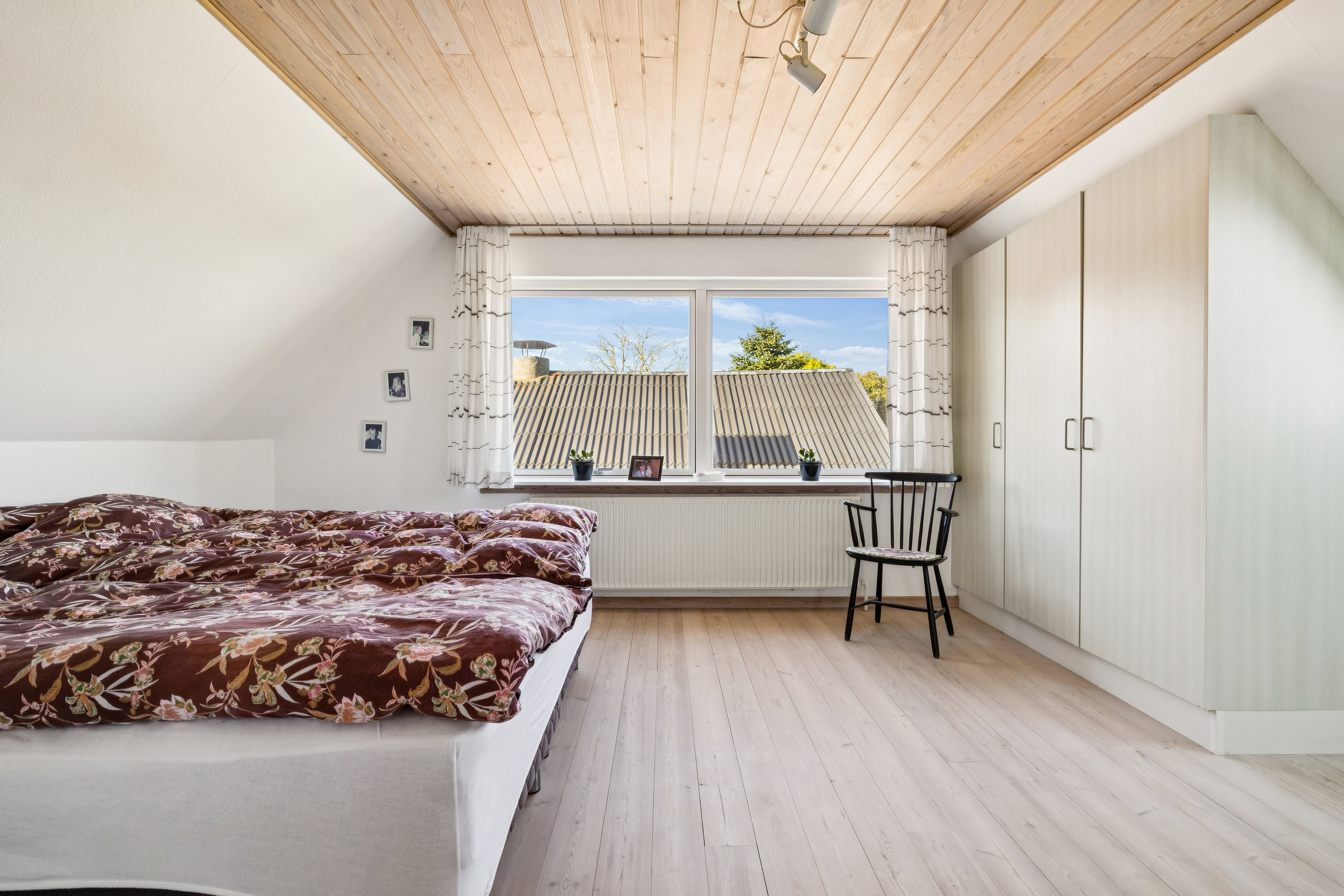 Fremhævet soveværelse billede i fuldskærmstilstand. Billede af Sandgravvej 10, Gram, 8660 Skanderborg