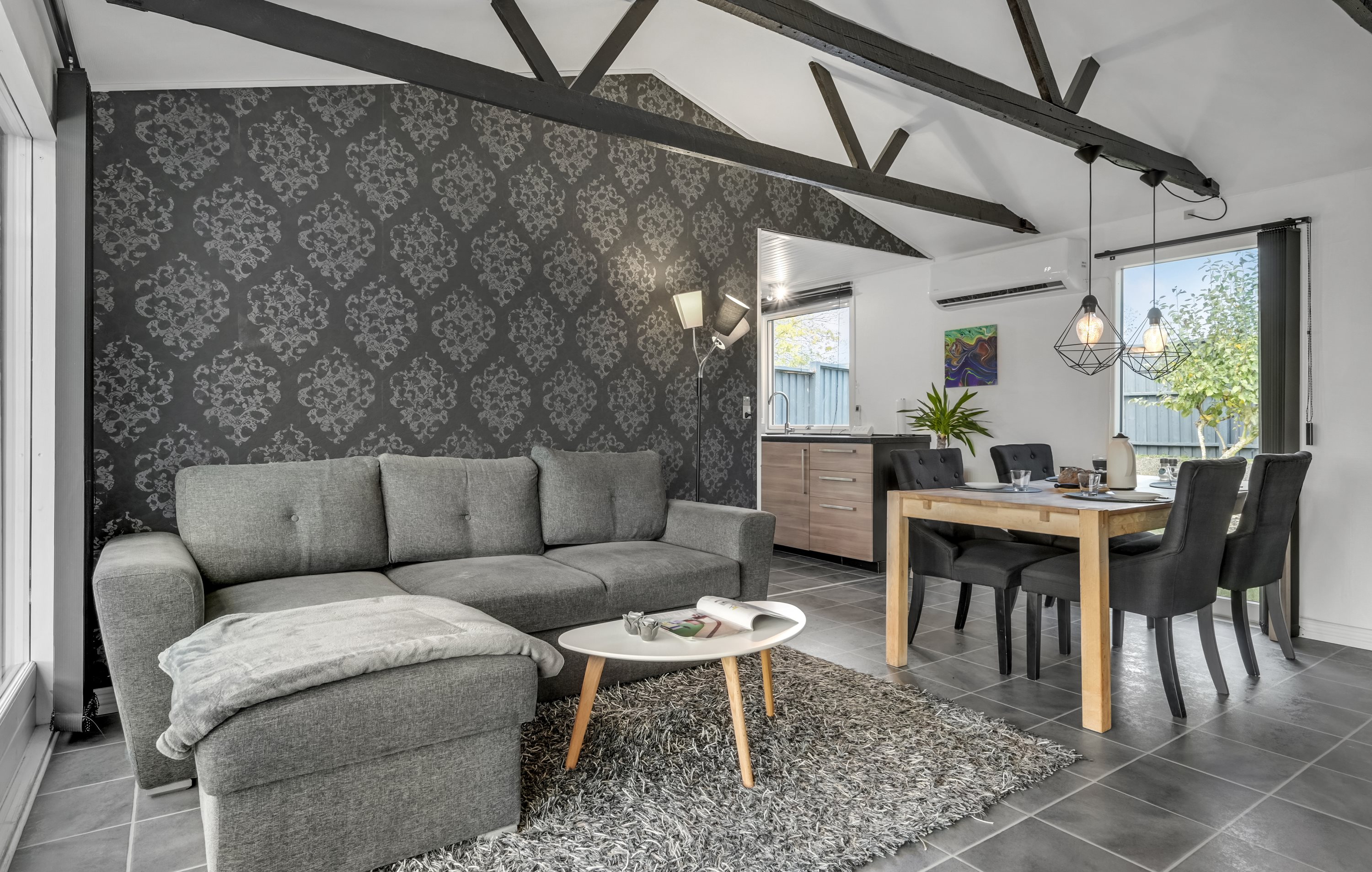 Fremhævet stue billede i fuldskærmstilstand. Billede af To-Bjerg 186, Uglerup, 4300 Holbæk