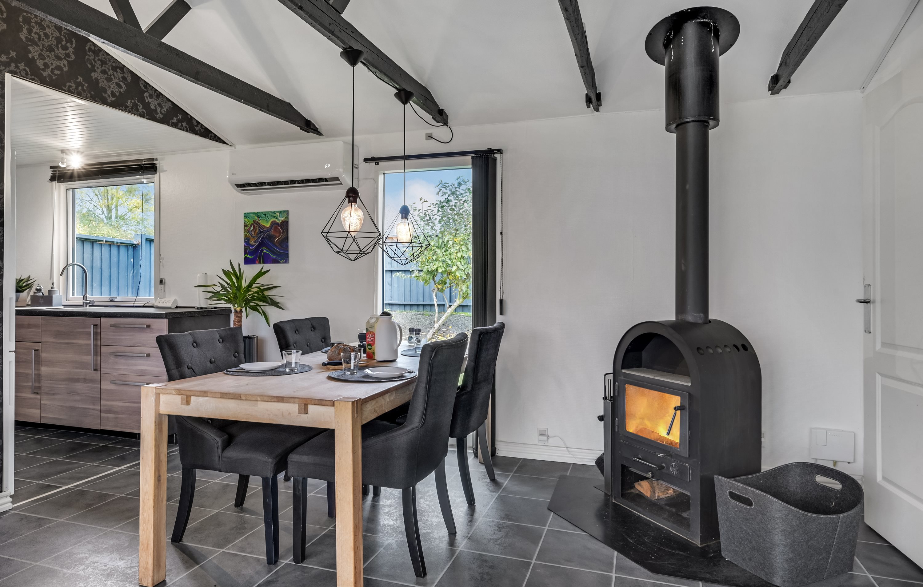 Fremhævet stue billede i fuldskærmstilstand. Billede af To-Bjerg 186, Uglerup, 4300 Holbæk