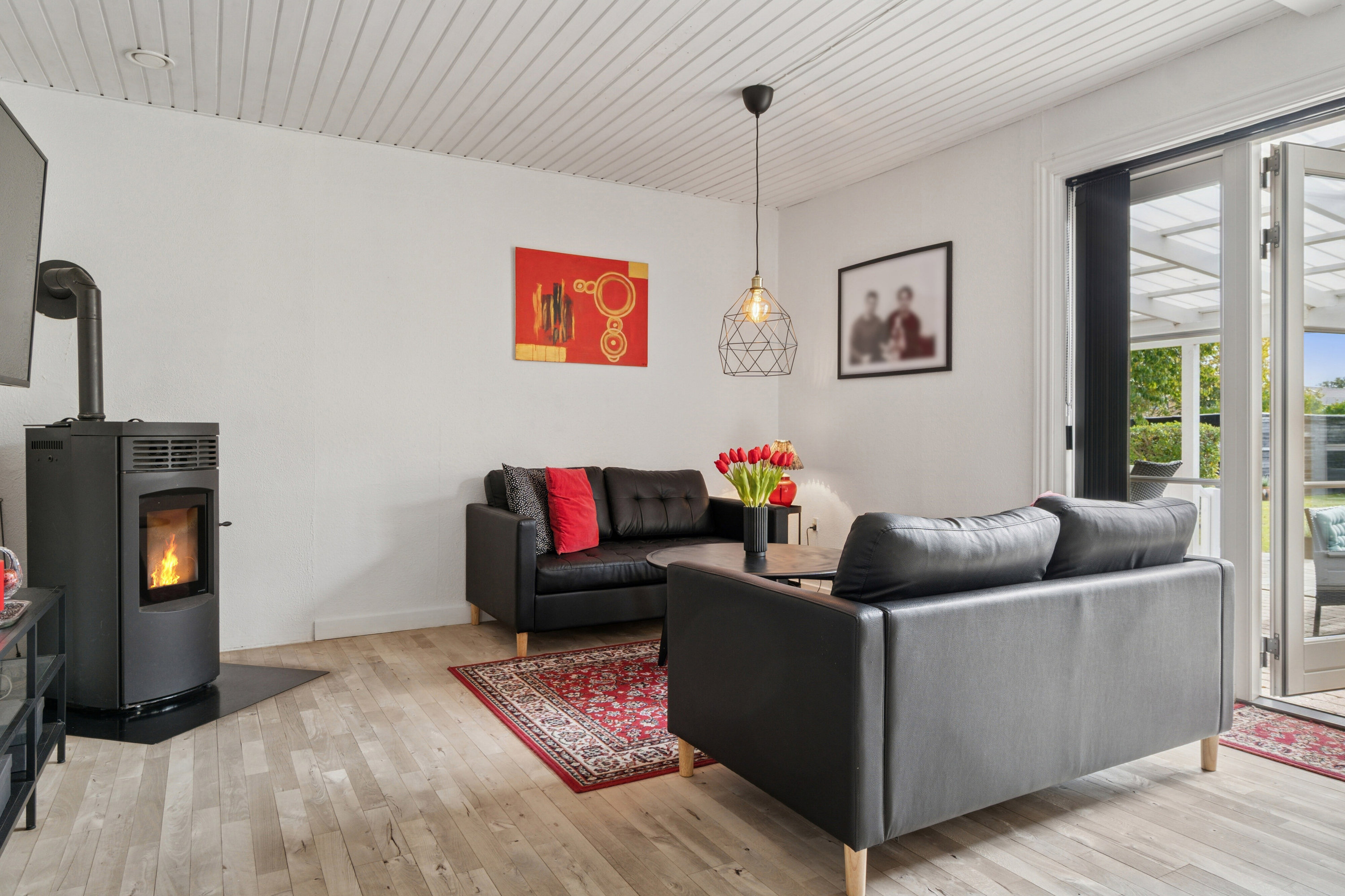 Fremhævet stue billede i fuldskærmstilstand. Billede af Tollerupvej 33, 3370 Melby