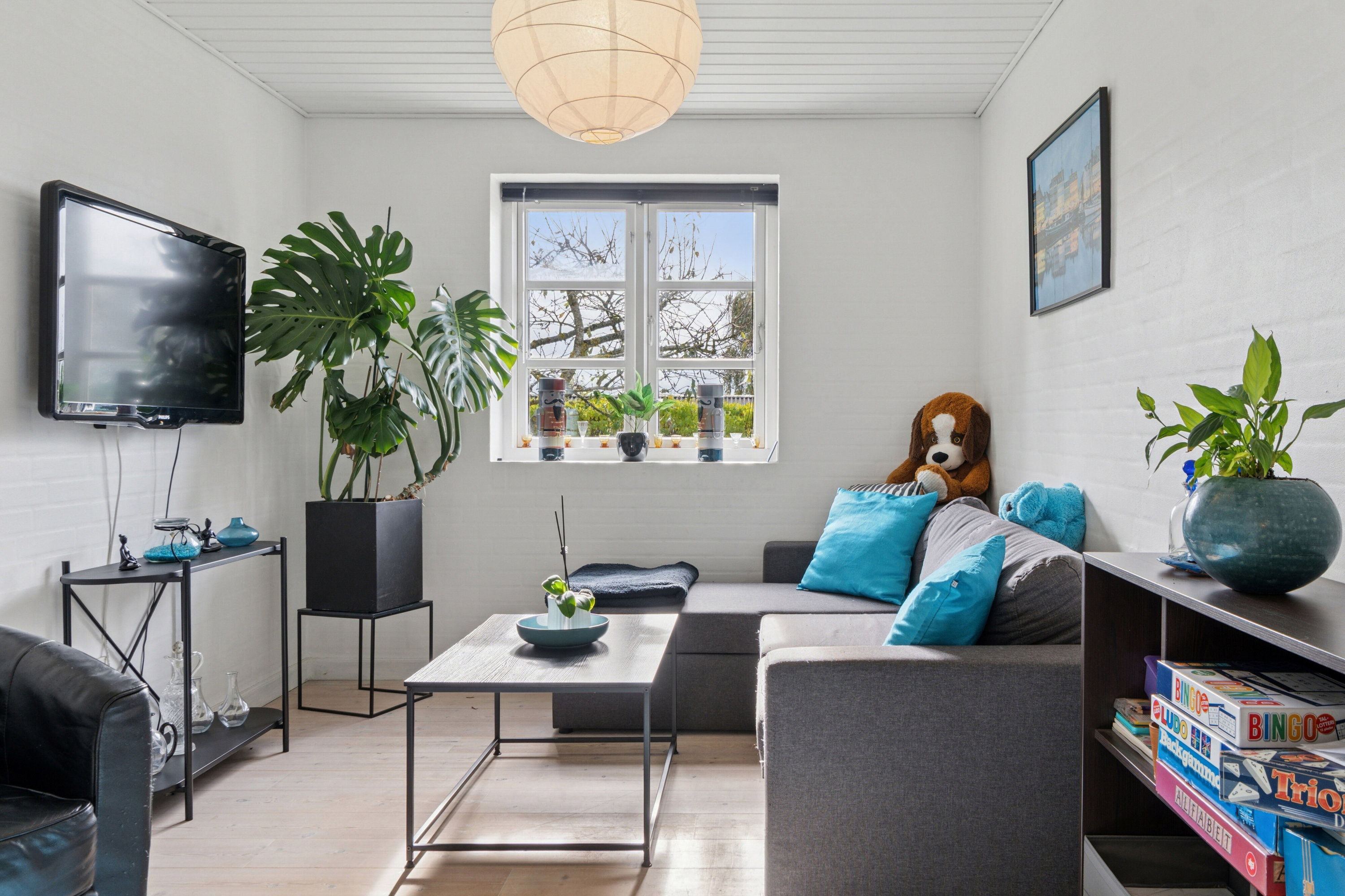 Fremhævet stue billede i fuldskærmstilstand. Billede af Tollerupvej 33, 3370 Melby