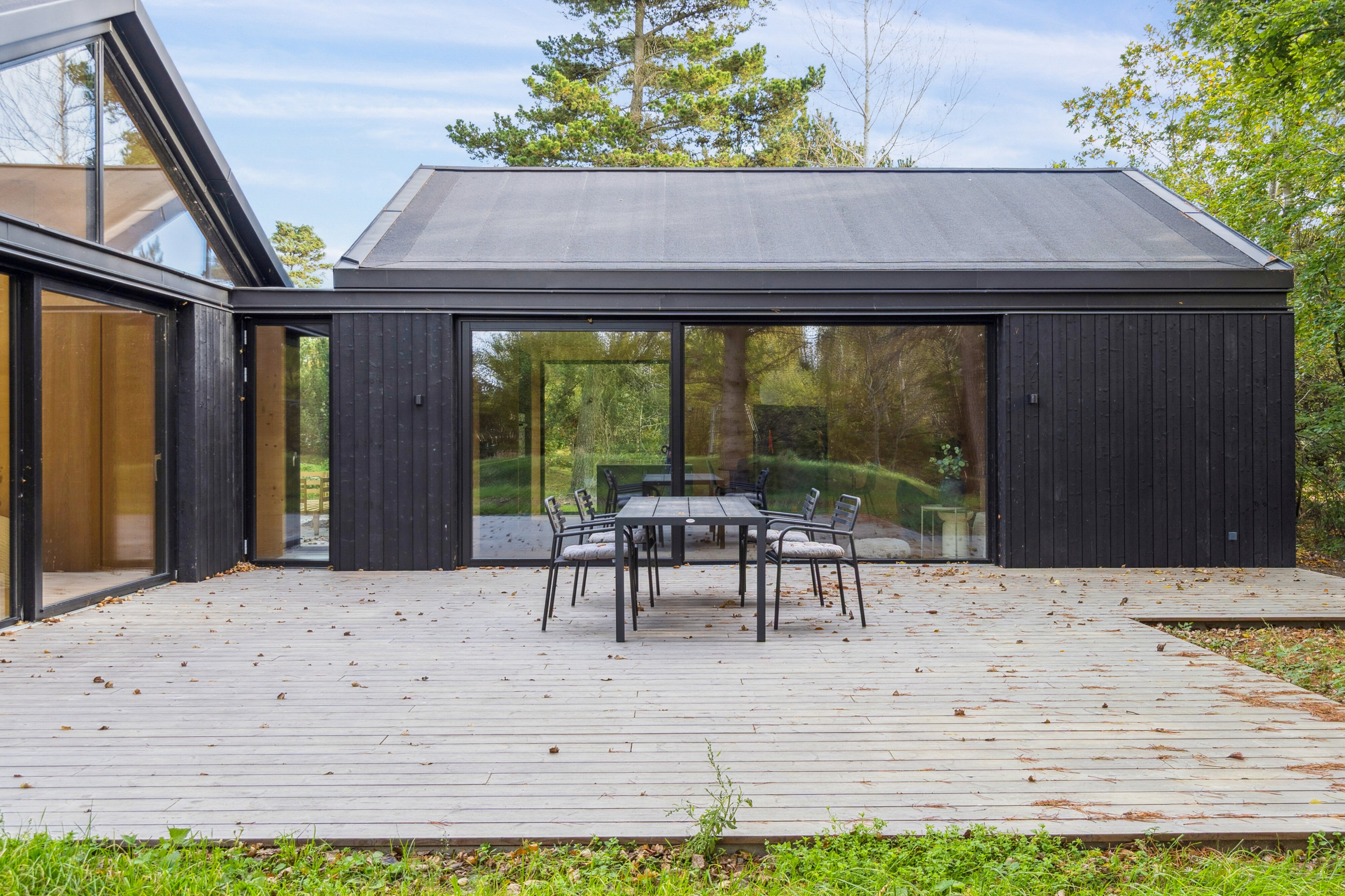 Fremhævet terrasse billede i fuldskærmstilstand. Billede af Bornholmsvej 17A, Overby Lyng, 4583 Sjællands Odde