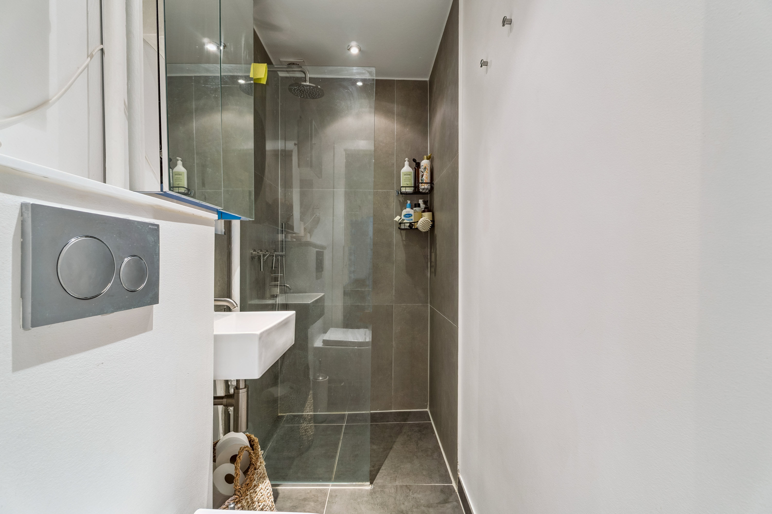 Fremhævet badeværelse billede i fuldskærmstilstand. Billede af Næstvedgade 6A, 2. tv., 2100 København Ø