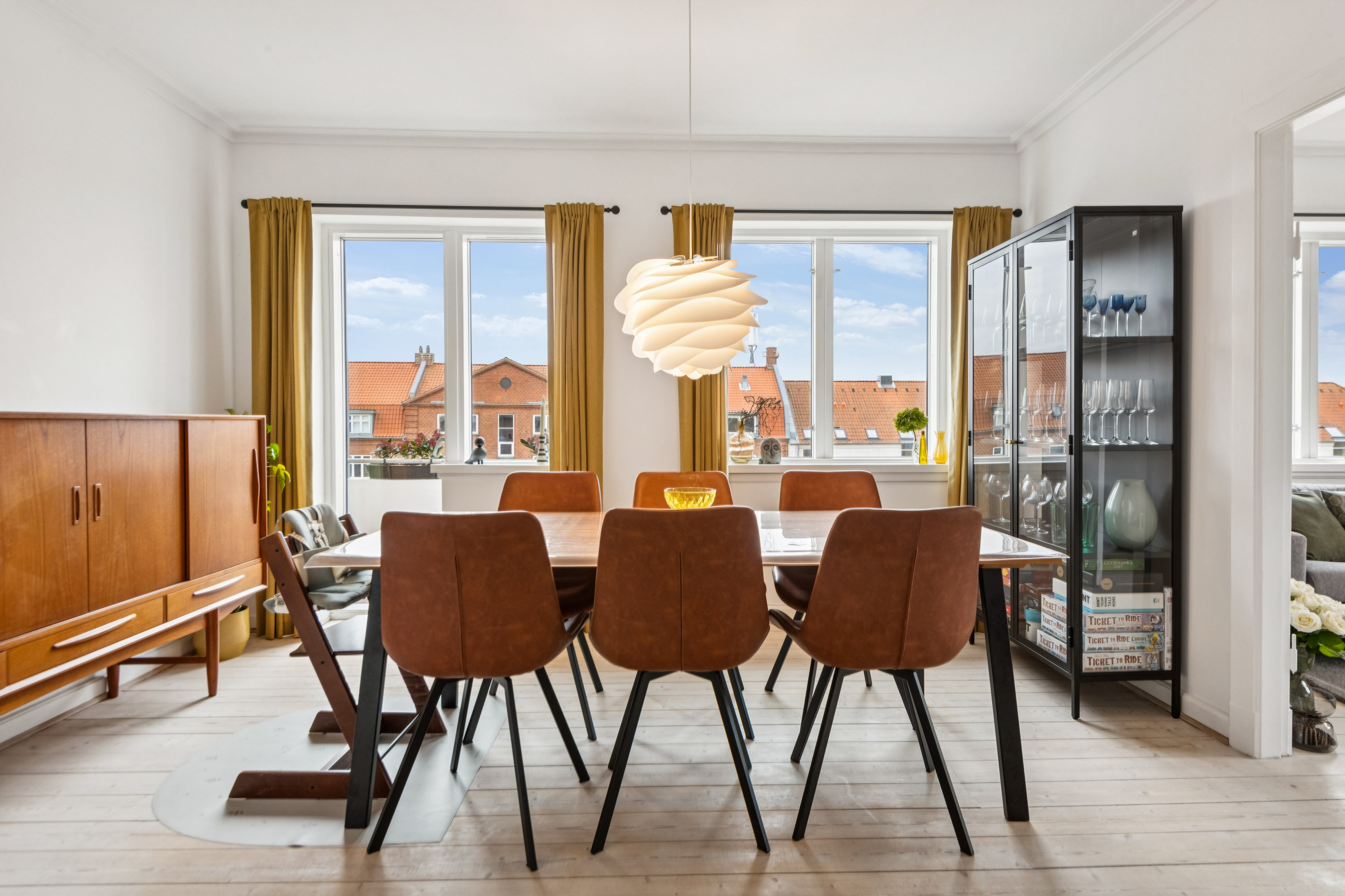 Fremhævet stue billede i fuldskærmstilstand. Billede af Sønderbro 15, 4. tv., 9000 Aalborg