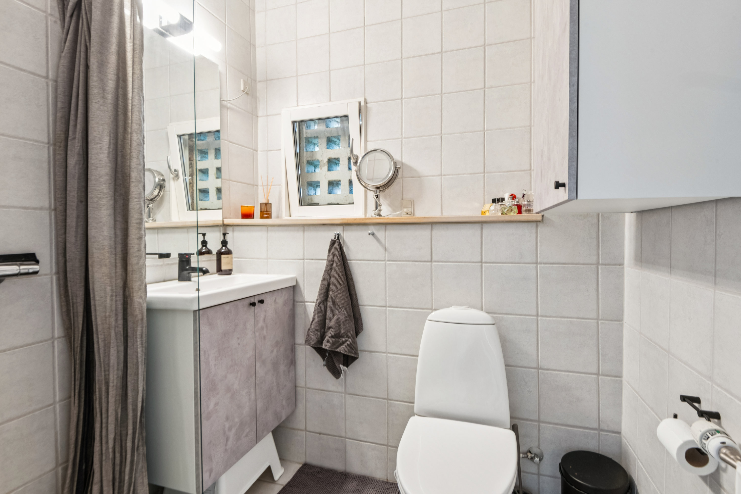 Fremhævet badeværelse billede i fuldskærmstilstand. Billede af Sønderbro 15, 4. tv., 9000 Aalborg