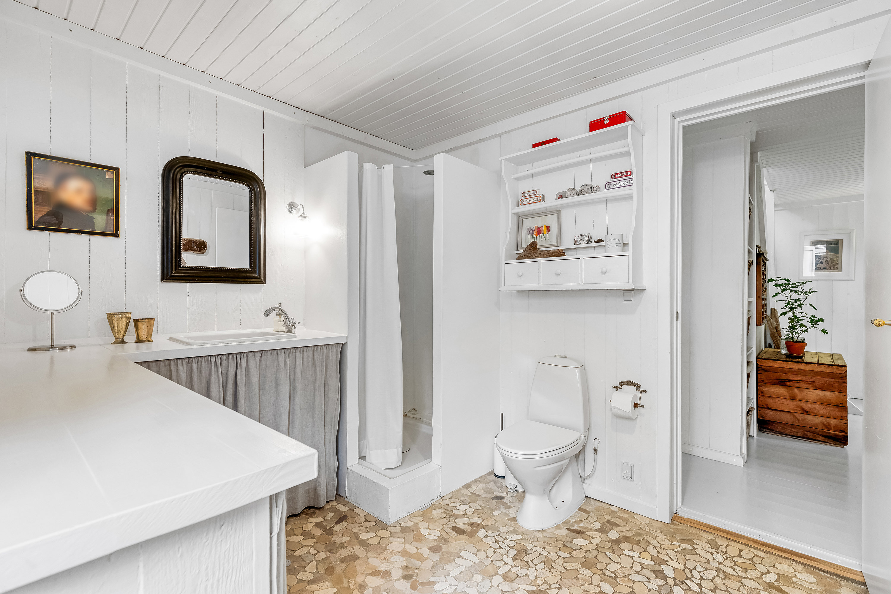 Fremhævet badeværelse billede i fuldskærmstilstand. Billede af N P Nielsens Vej 13, 3220 Tisvildeleje