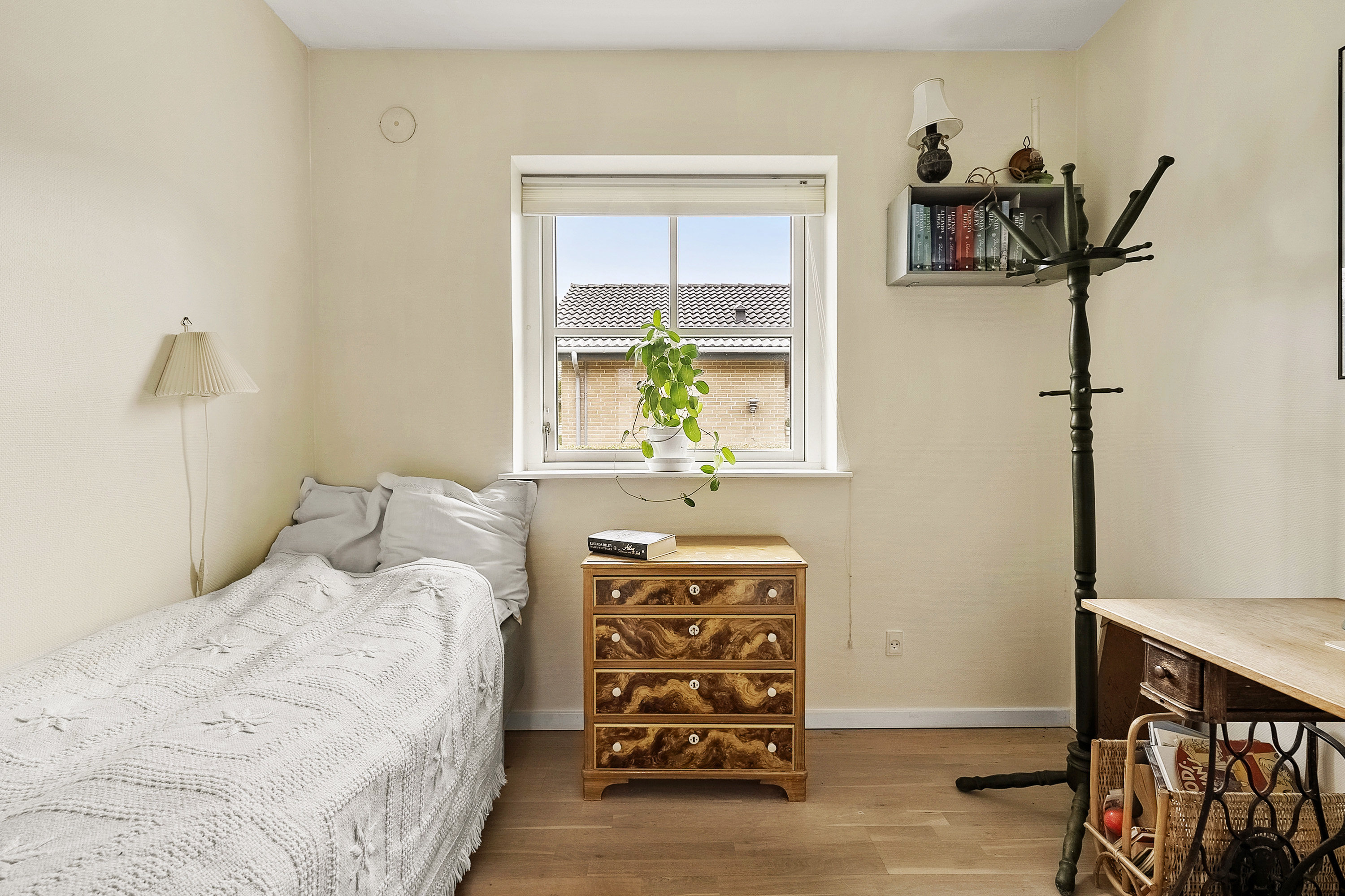 Fremhævet soveværelse billede i fuldskærmstilstand. Billede af Skovalle 6, 8783 Hornsyld