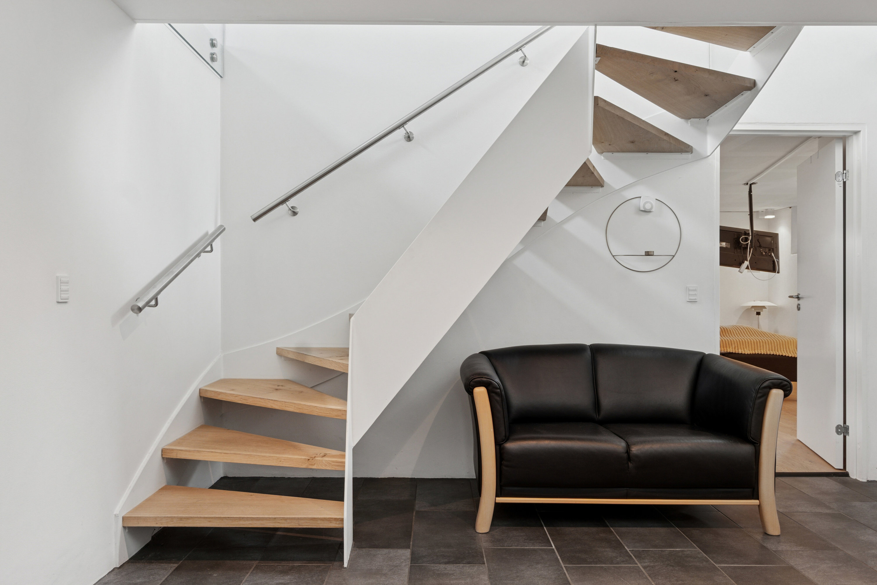 Fremhævet gang billede i fuldskærmstilstand. Billede af Gyvelvænget 92, 7730 Hanstholm