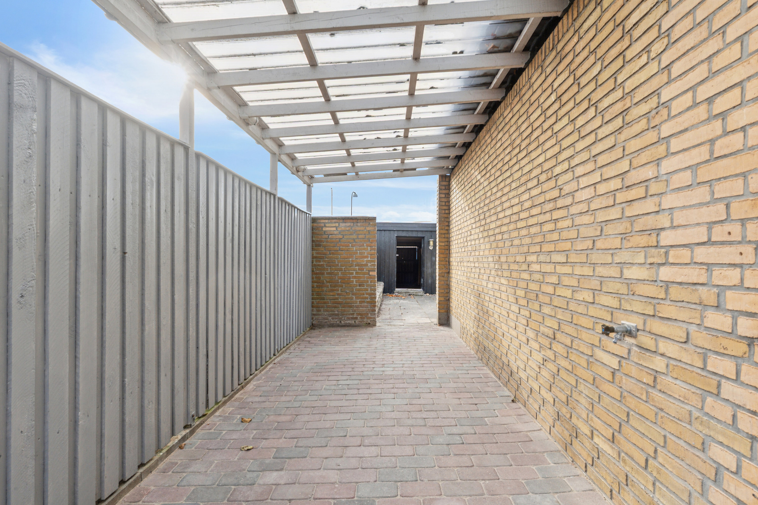 Fremhævet udendørs billede i fuldskærmstilstand. Billede af Birkevej 1, 5400 Bogense