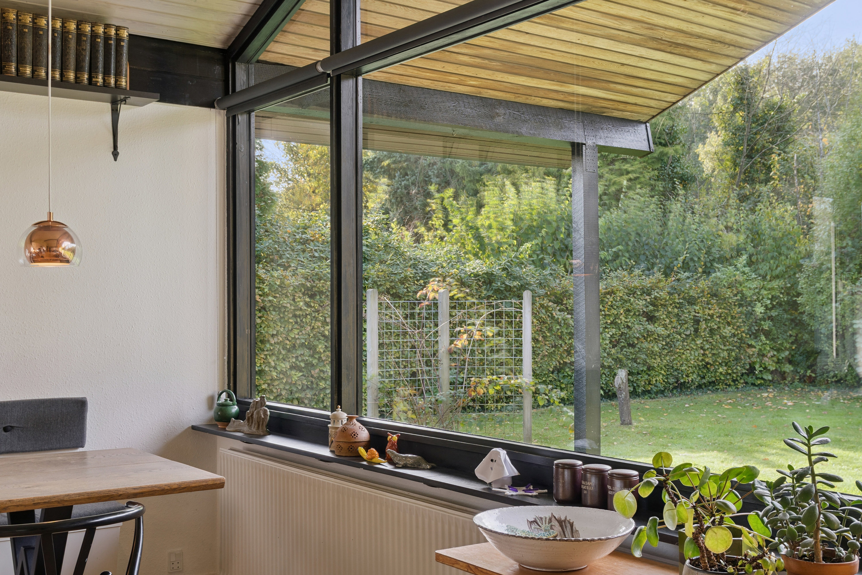 Fremhævet spisestue billede i fuldskærmstilstand. Billede af Mørkager 51, 2620 Albertslund