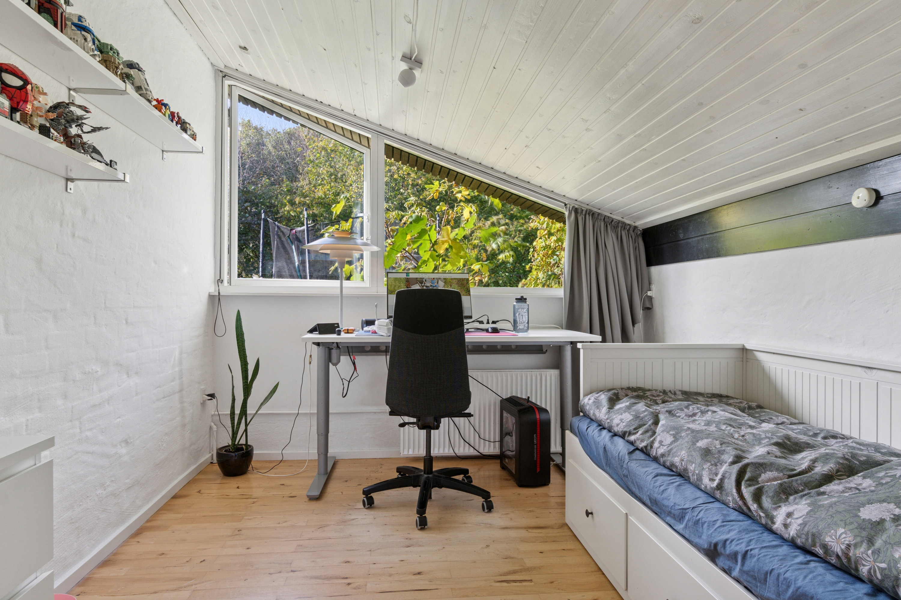 Fremhævet arbejdsværelse billede i fuldskærmstilstand. Billede af Mørkager 51, 2620 Albertslund