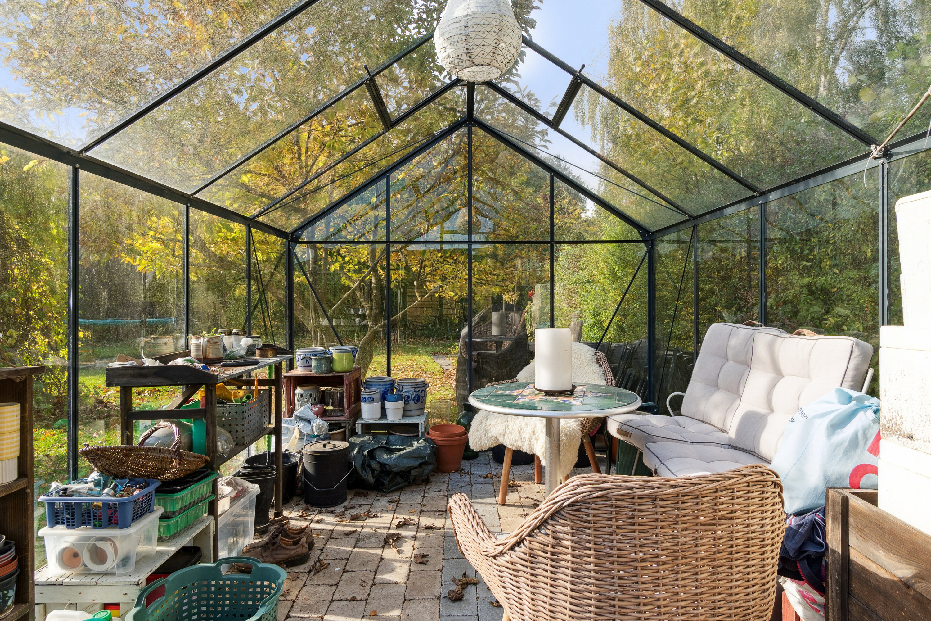 Fremhævet overdækket terrasse billede i fuldskærmstilstand. Billede af Mørkager 51, 2620 Albertslund