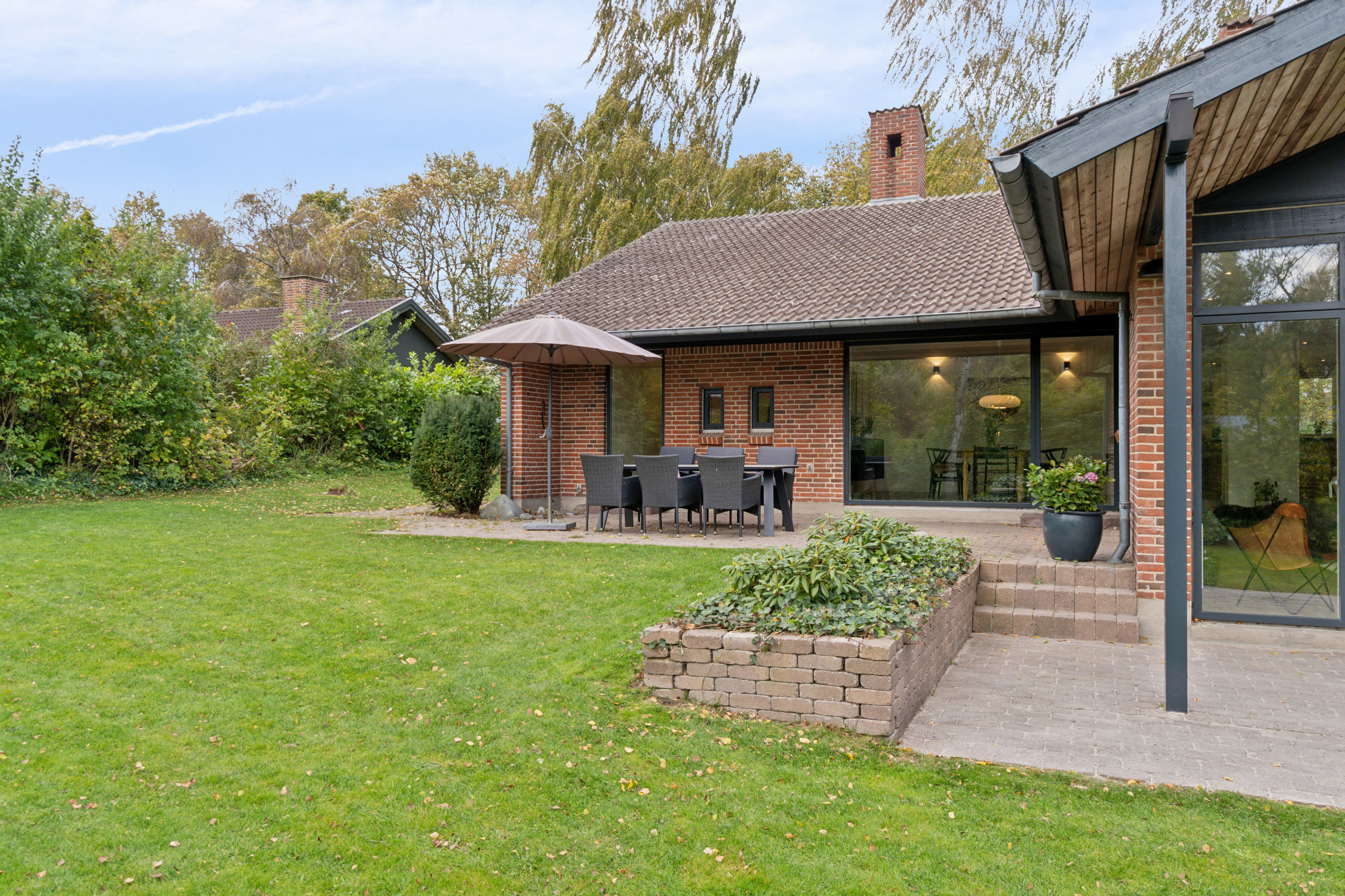 Fremhævet set fra haven billede i fuldskærmstilstand. Billede af Teglværksvej 22, 4200 Slagelse