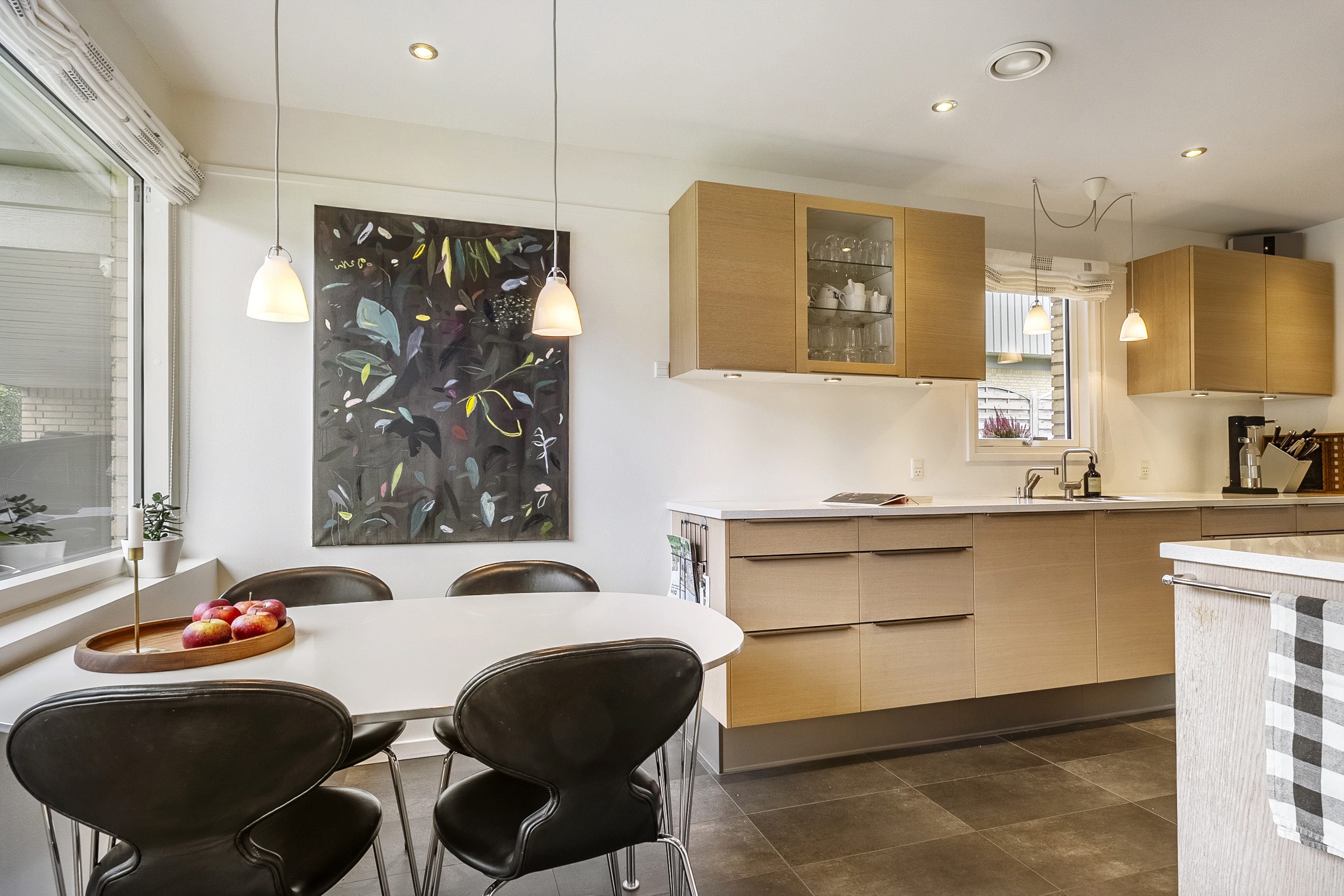 Fremhævet køkken billede i fuldskærmstilstand. Billede af Lindevang 4, 6200 Aabenraa