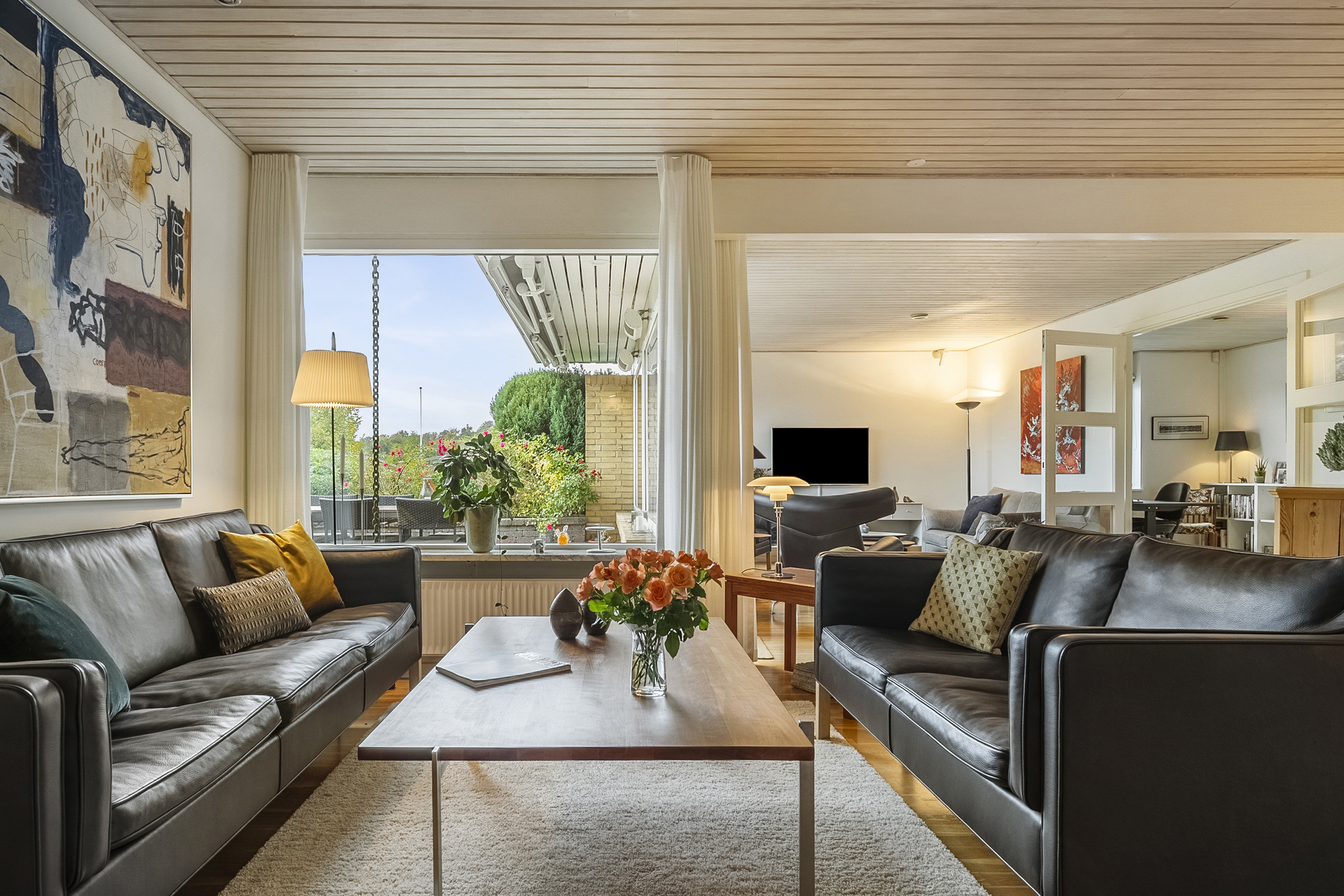 Fremhævet stue billede i fuldskærmstilstand. Billede af Lindevang 4, 6200 Aabenraa