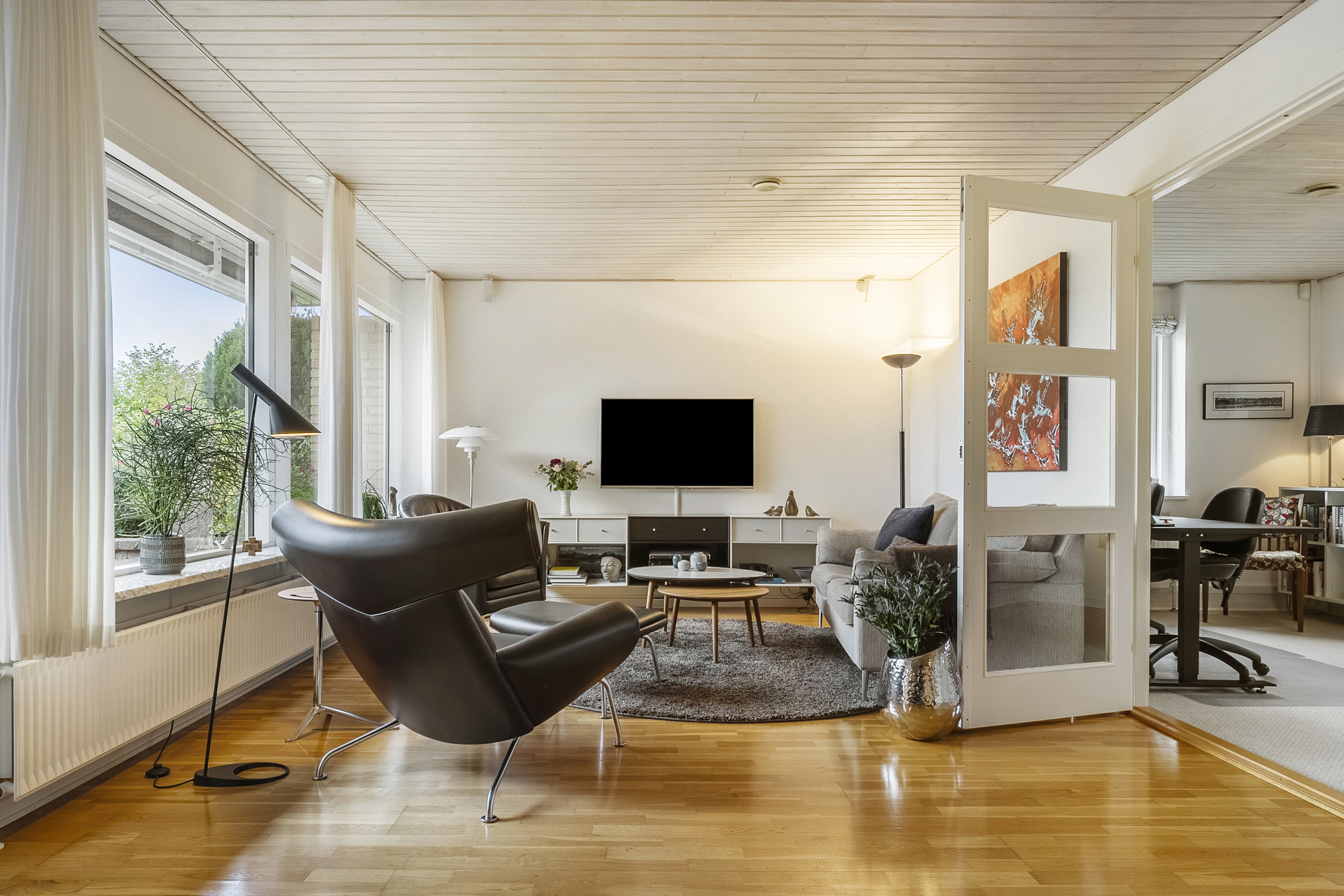 Fremhævet stue billede i fuldskærmstilstand. Billede af Lindevang 4, 6200 Aabenraa