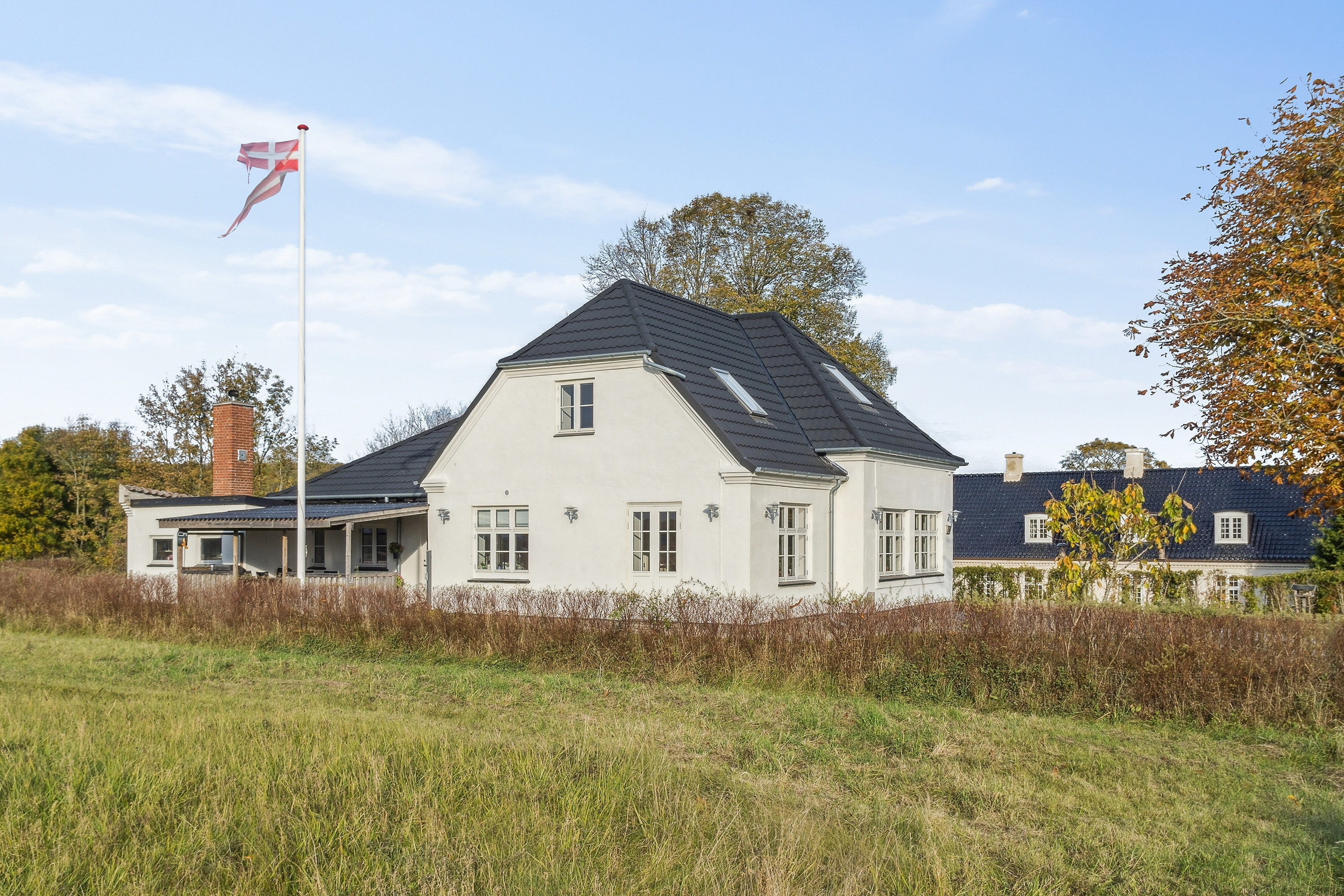 Fremhævet set fra haven billede i fuldskærmstilstand. Billede af Flintemosevej 30, Bøgesø, 4700 Næstved