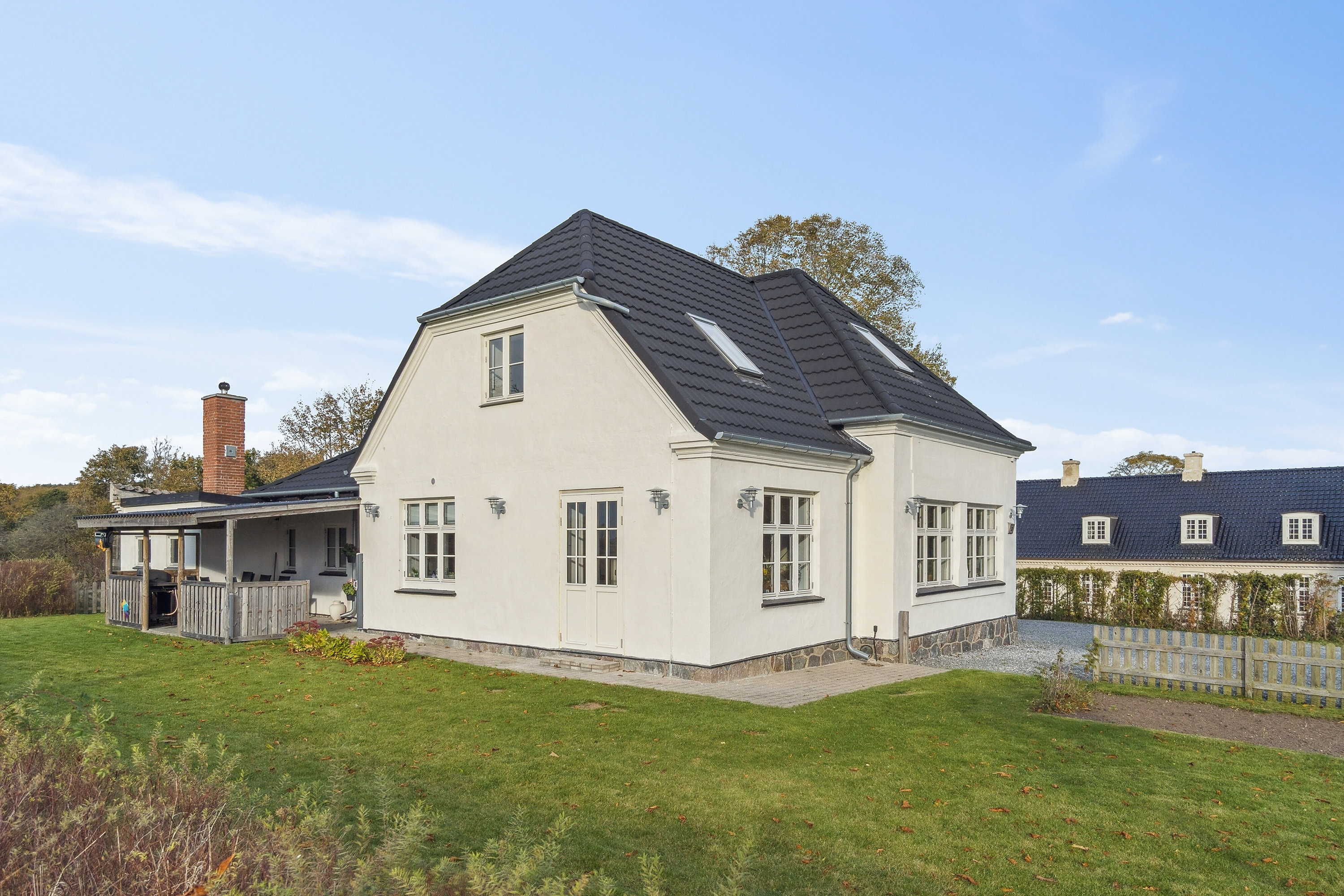 Fremhævet set fra haven billede i fuldskærmstilstand. Billede af Flintemosevej 30, Bøgesø, 4700 Næstved