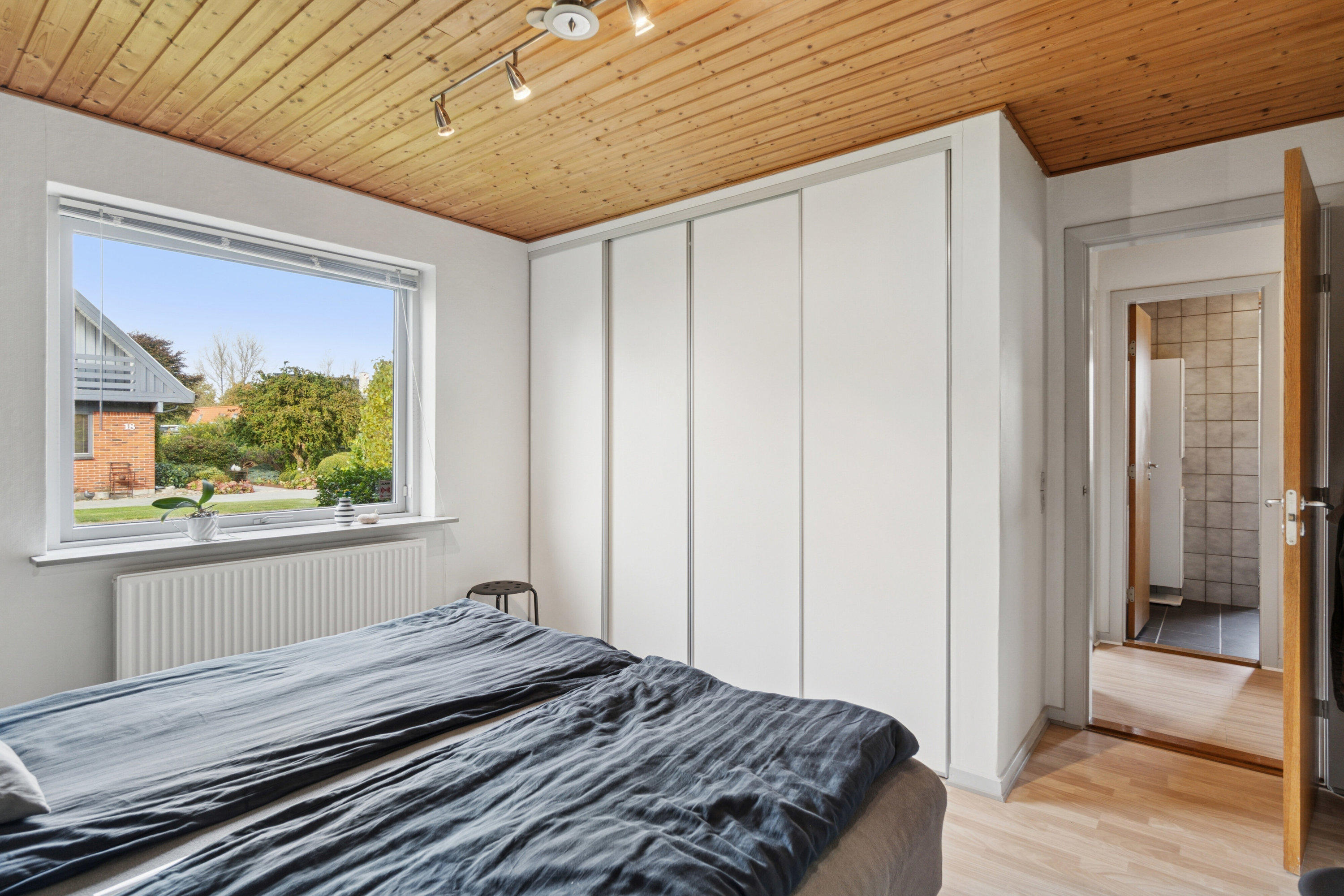 Fremhævet soveværelse billede i fuldskærmstilstand. Billede af Lærkevej 17, 7441 Bording