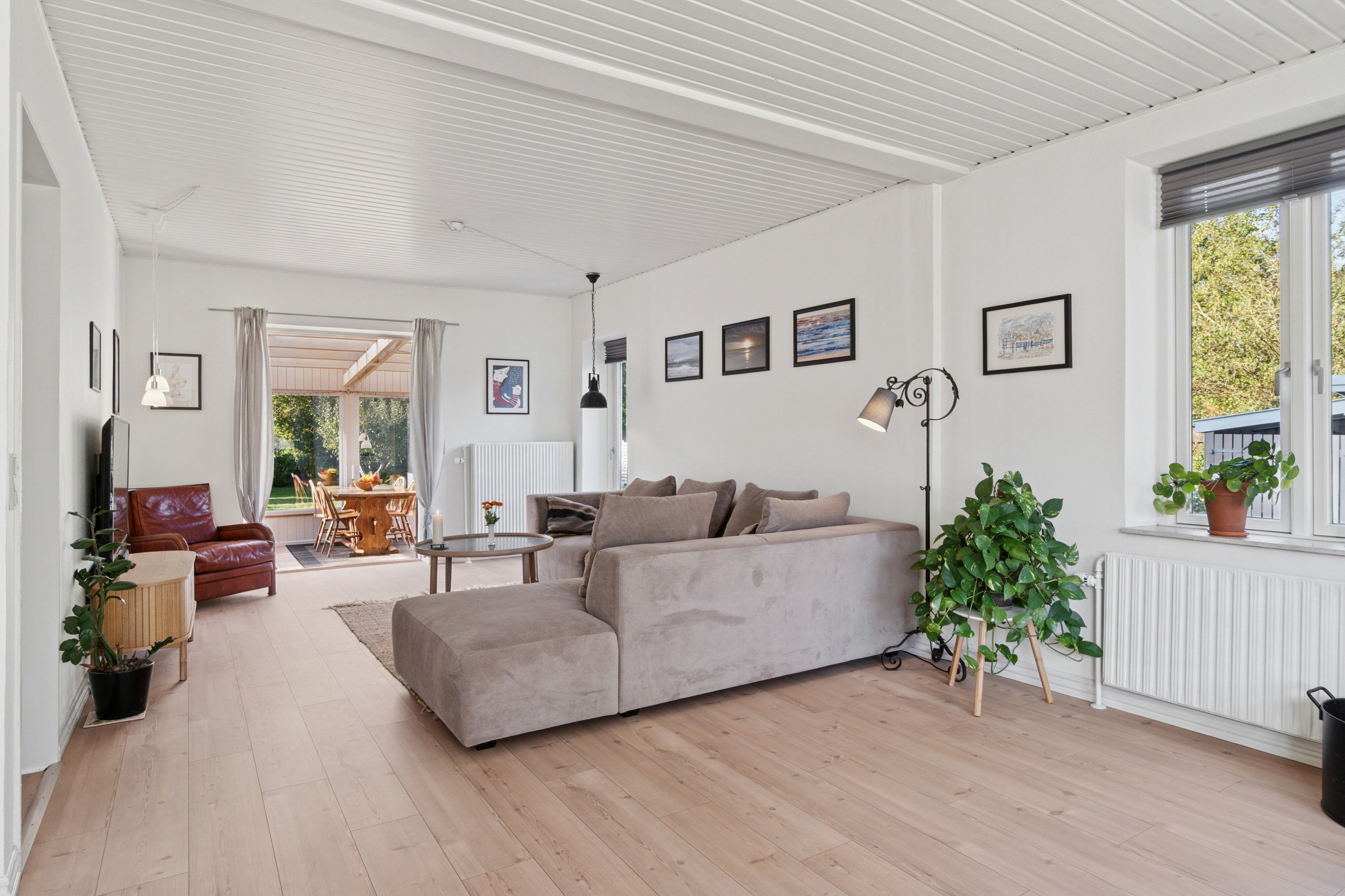 Fremhævet stue billede i fuldskærmstilstand. Billede af Svinget 3, 4654 Faxe Ladeplads