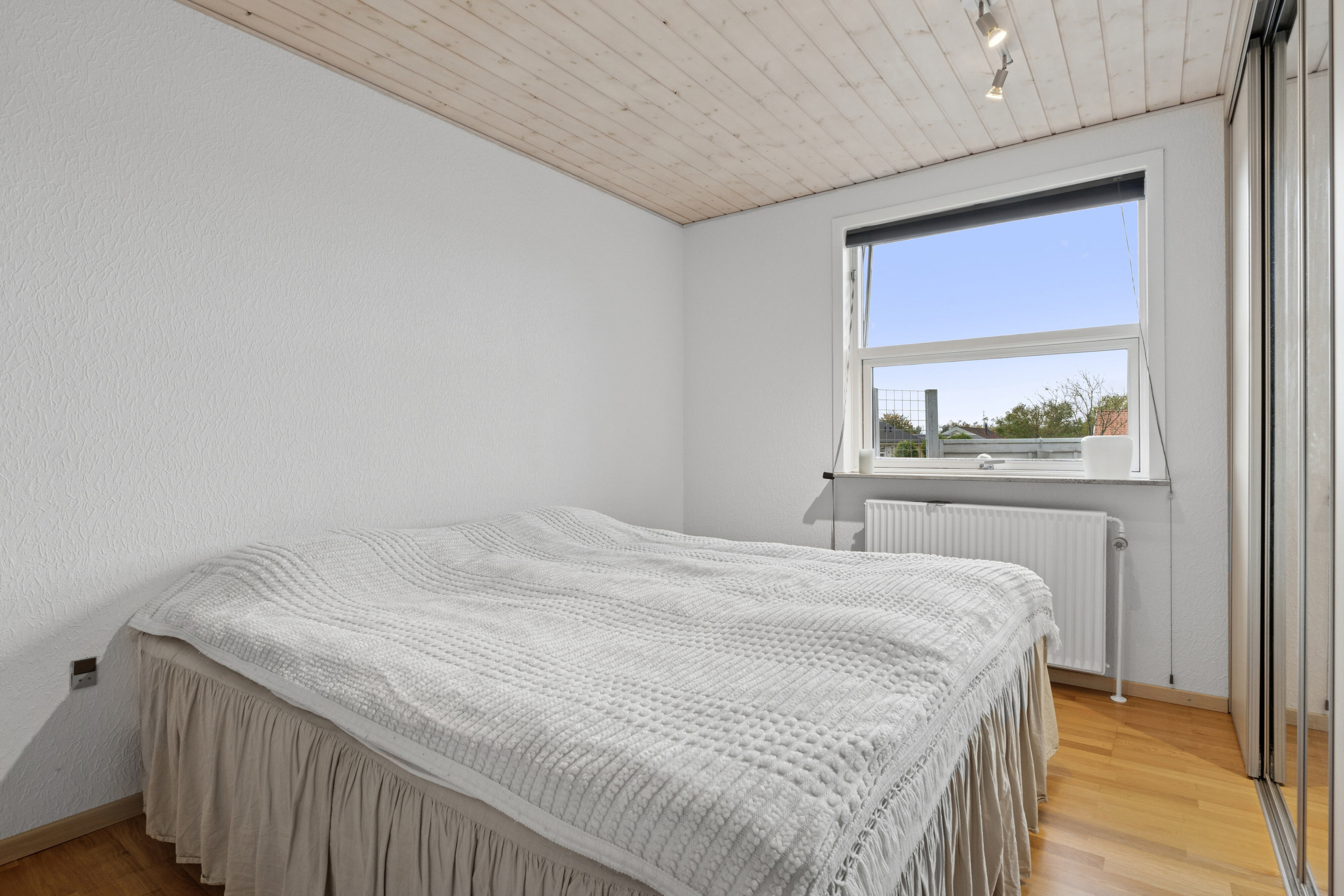 Fremhævet soveværelse billede i fuldskærmstilstand. Billede af Centrumsgaden 43, Bov, 6330 Padborg