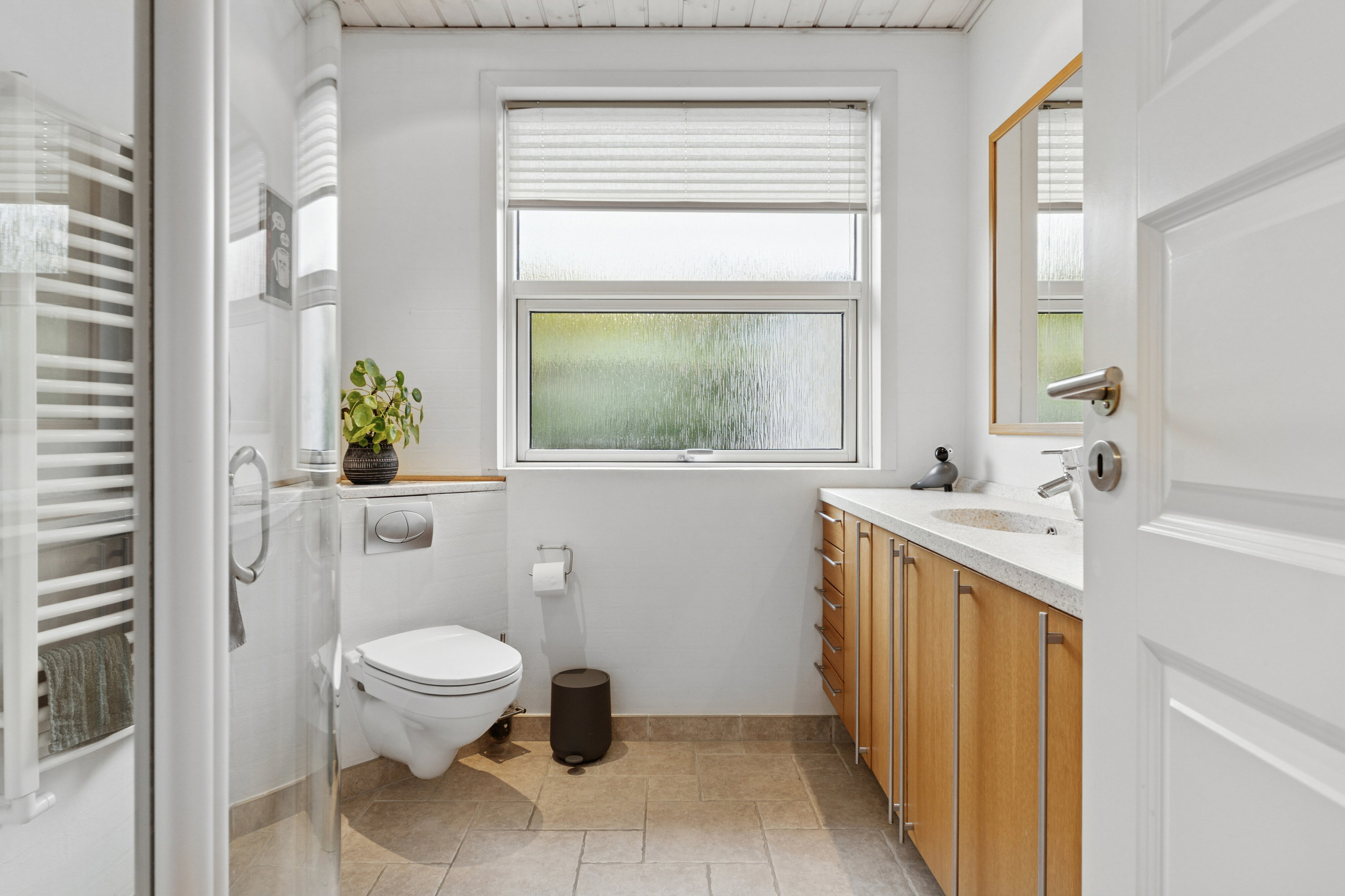 Fremhævet badeværelse billede i fuldskærmstilstand. Billede af Centrumsgaden 43, Bov, 6330 Padborg