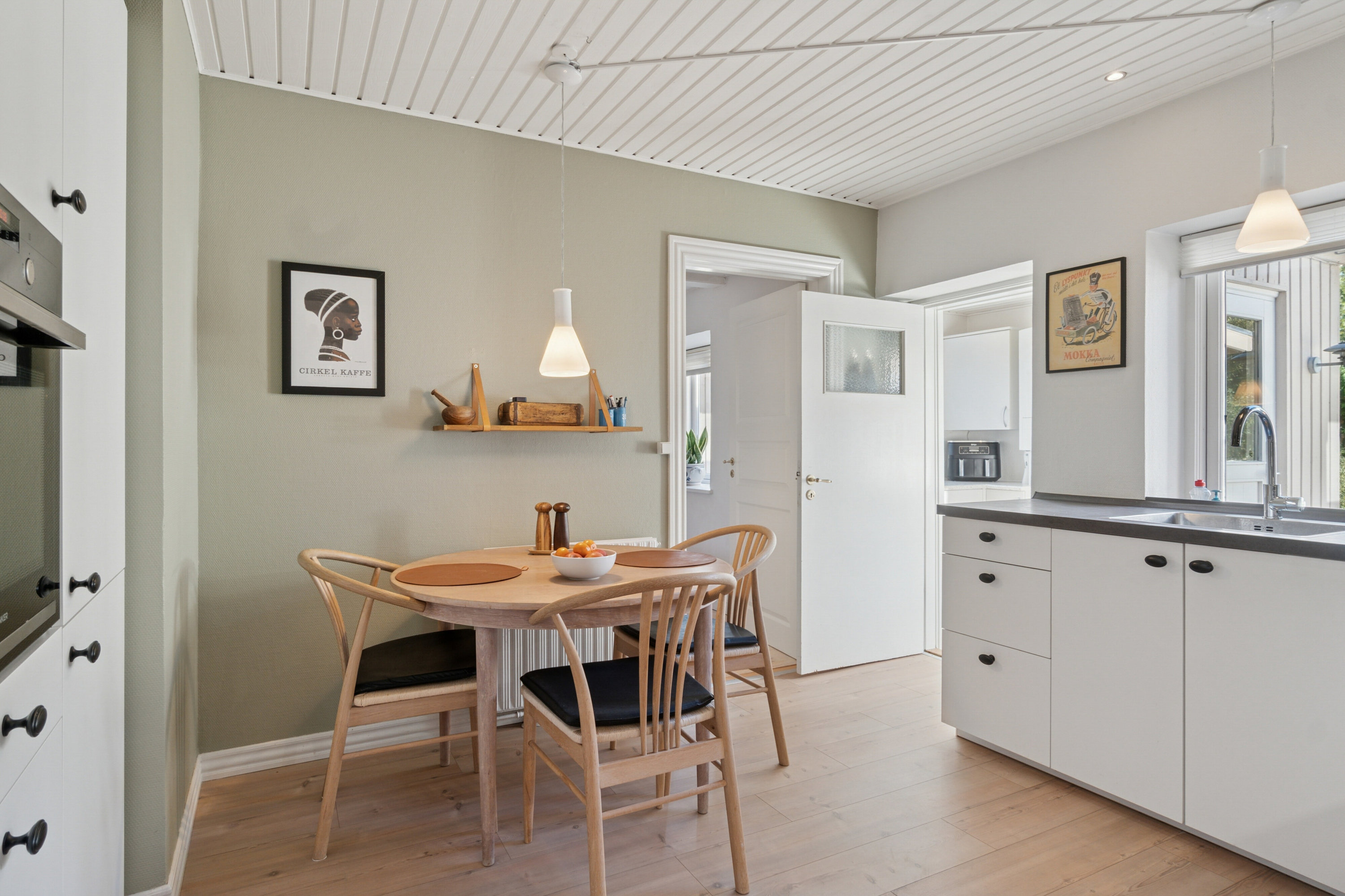 Fremhævet spisestue billede i fuldskærmstilstand. Billede af Svinget 3, 4654 Faxe Ladeplads