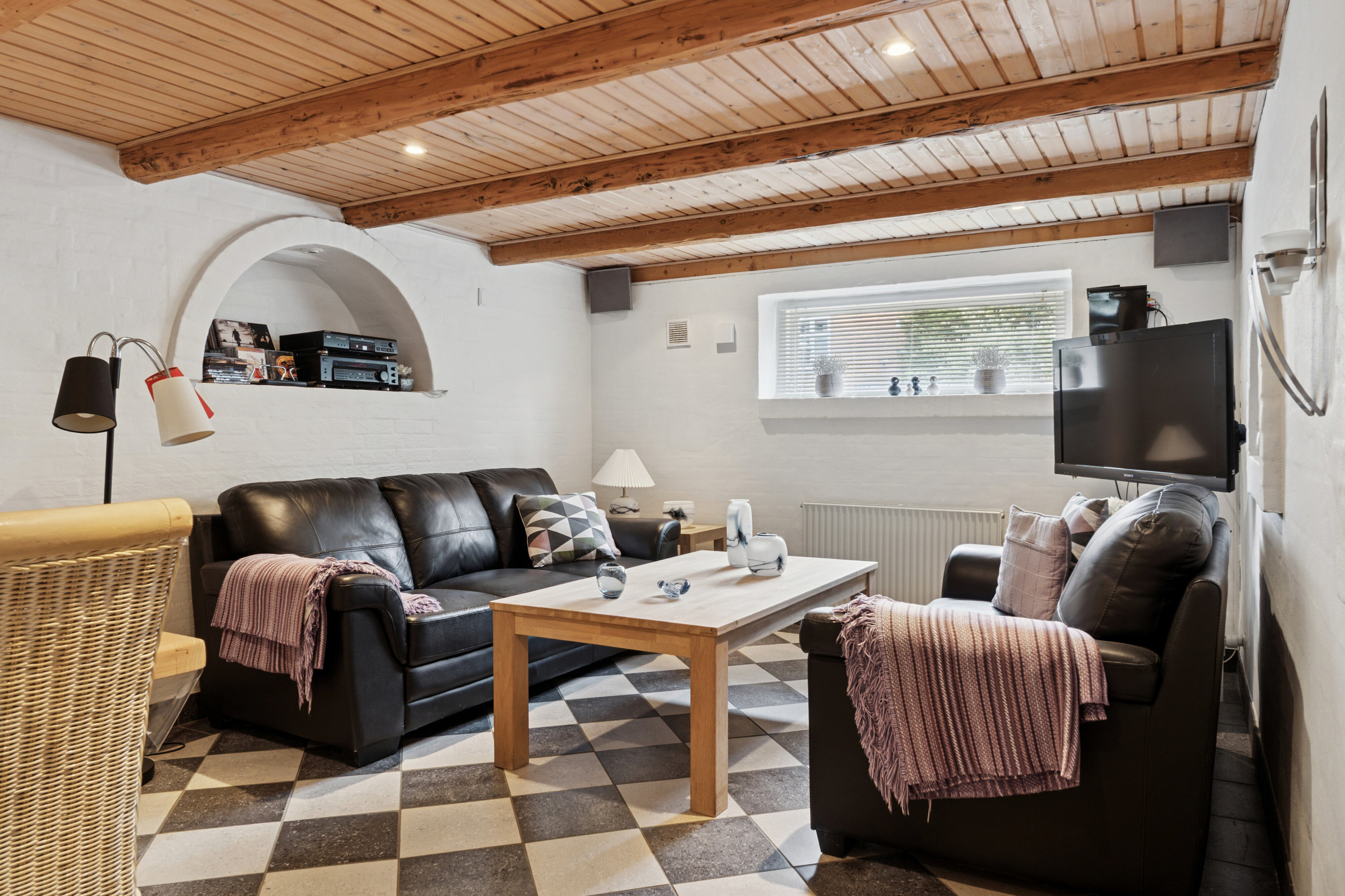 Fremhævet stue billede i fuldskærmstilstand. Billede af Jernbane Allé 8, Dalum, 5250 Odense SV