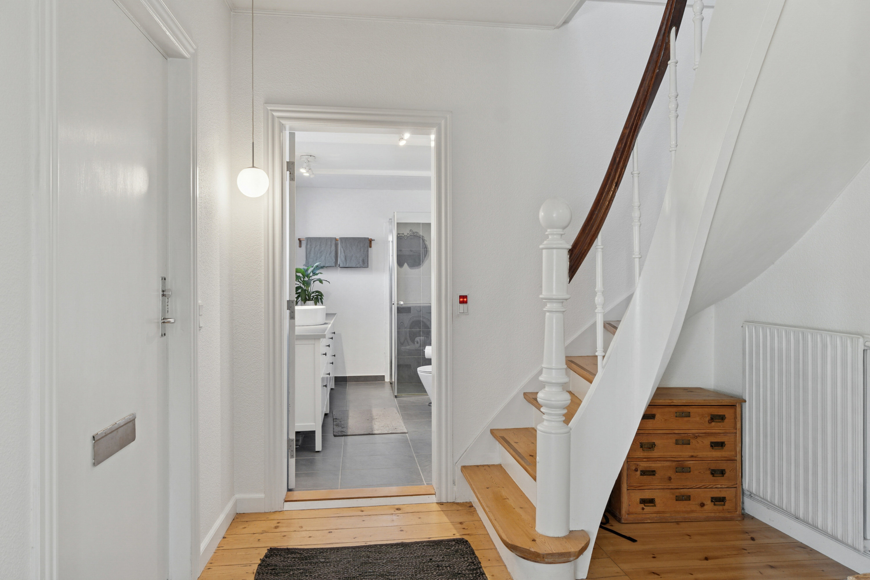 Fremhævet gang billede i fuldskærmstilstand. Billede af Svinget 3, 4654 Faxe Ladeplads