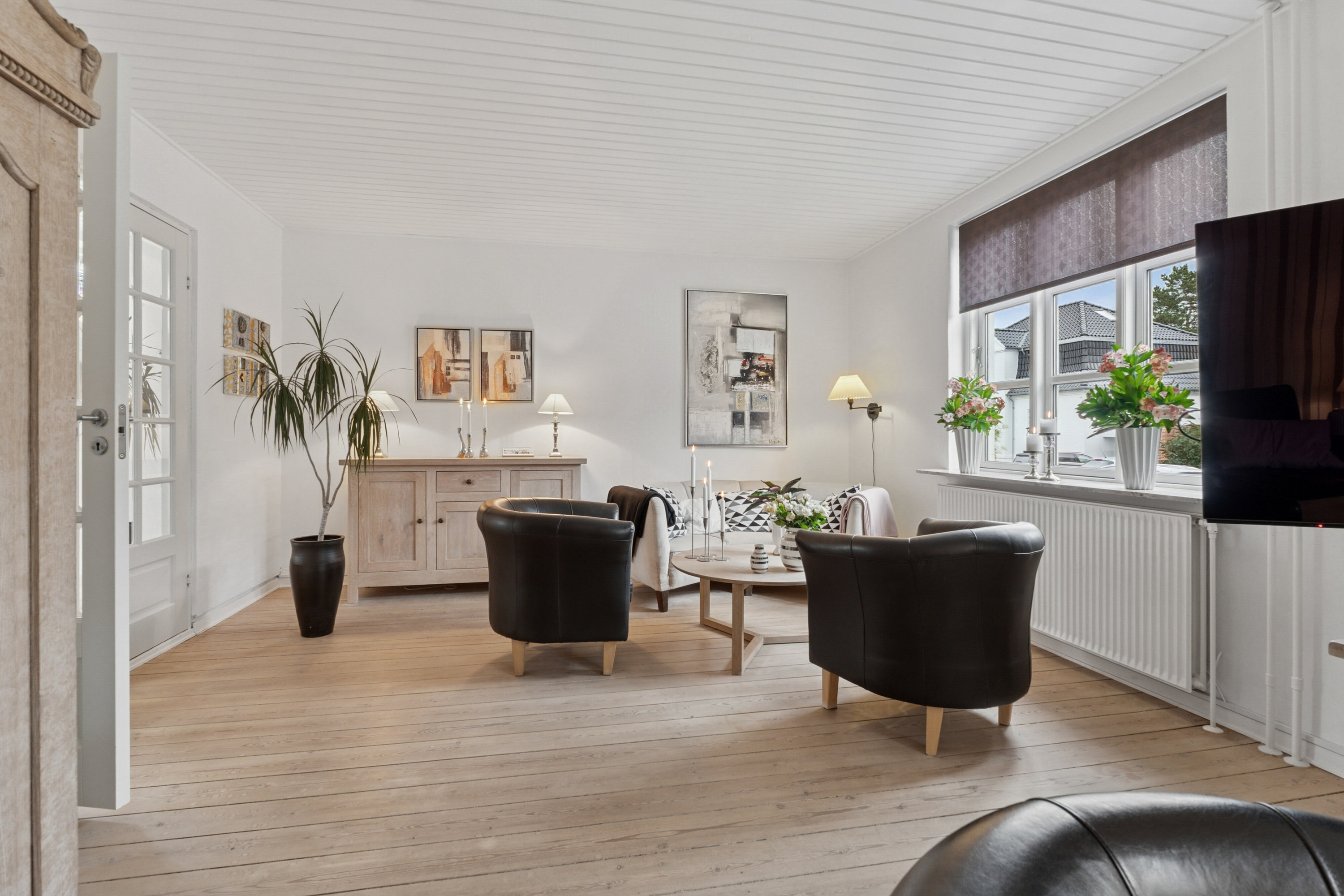 Fremhævet stue billede i fuldskærmstilstand. Billede af Jernbane Allé 8, Dalum, 5250 Odense SV