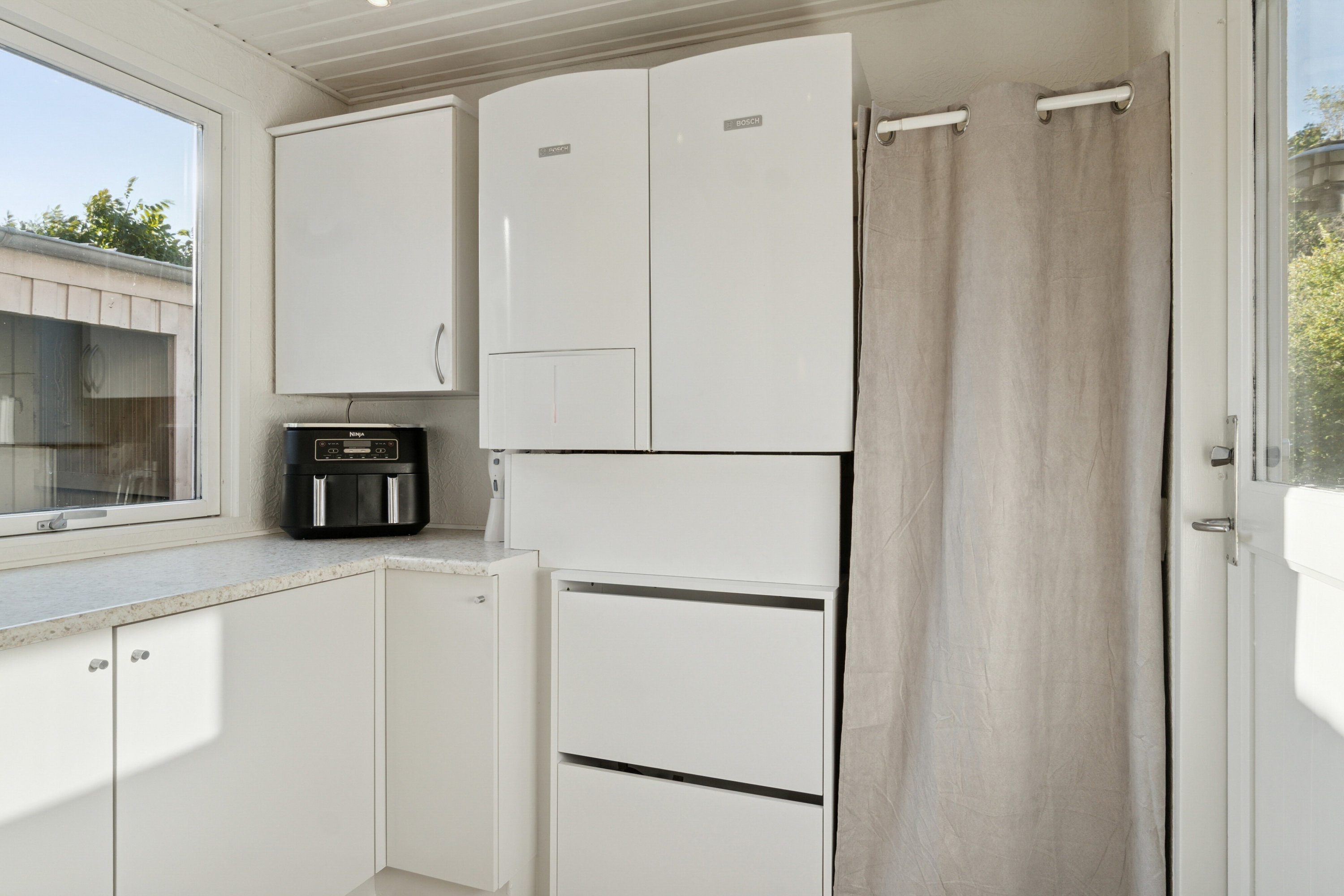 Fremhævet køkken billede i fuldskærmstilstand. Billede af Svinget 3, 4654 Faxe Ladeplads