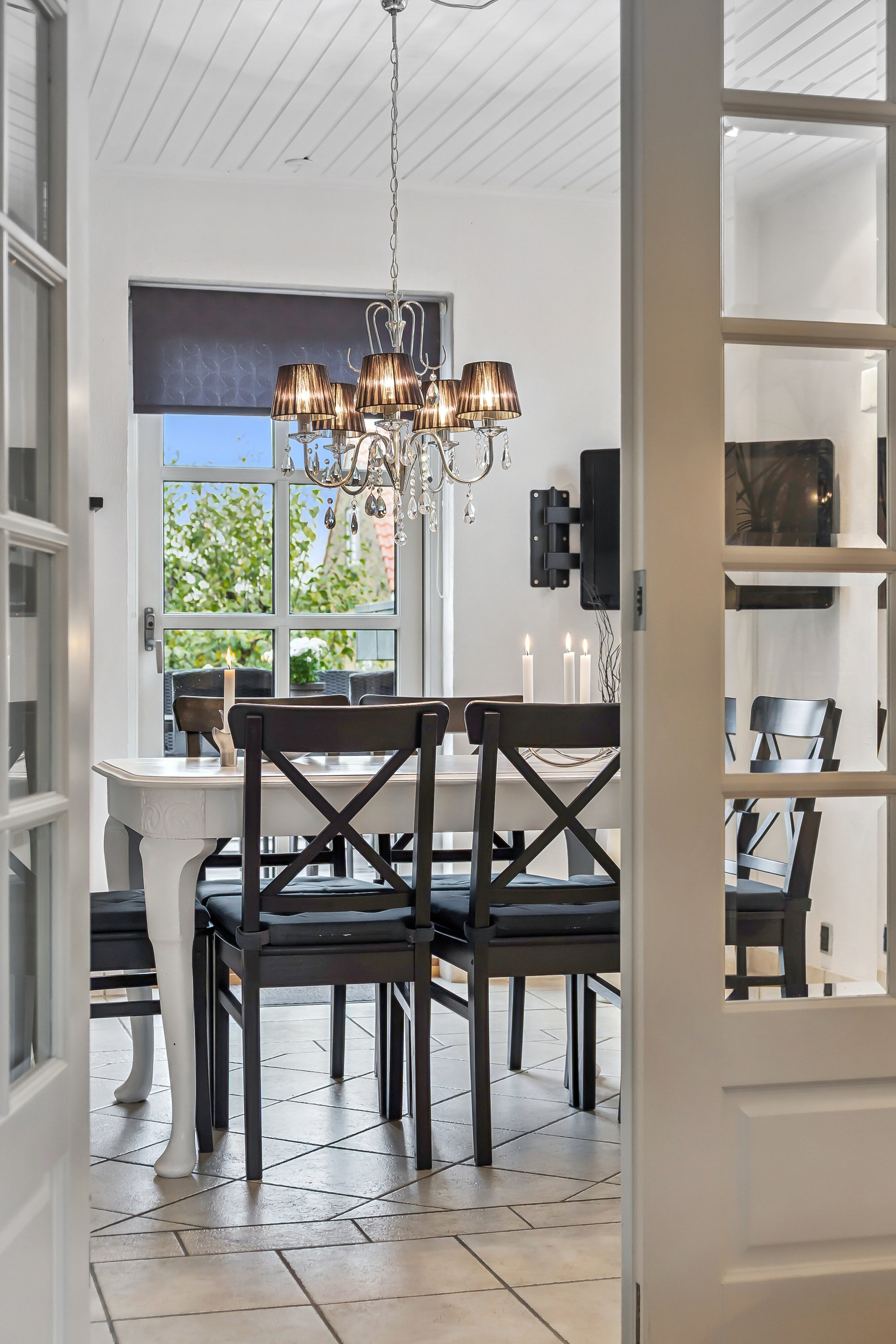 Fremhævet indendørs billede i fuldskærmstilstand. Billede af Jernbane Allé 8, Dalum, 5250 Odense SV