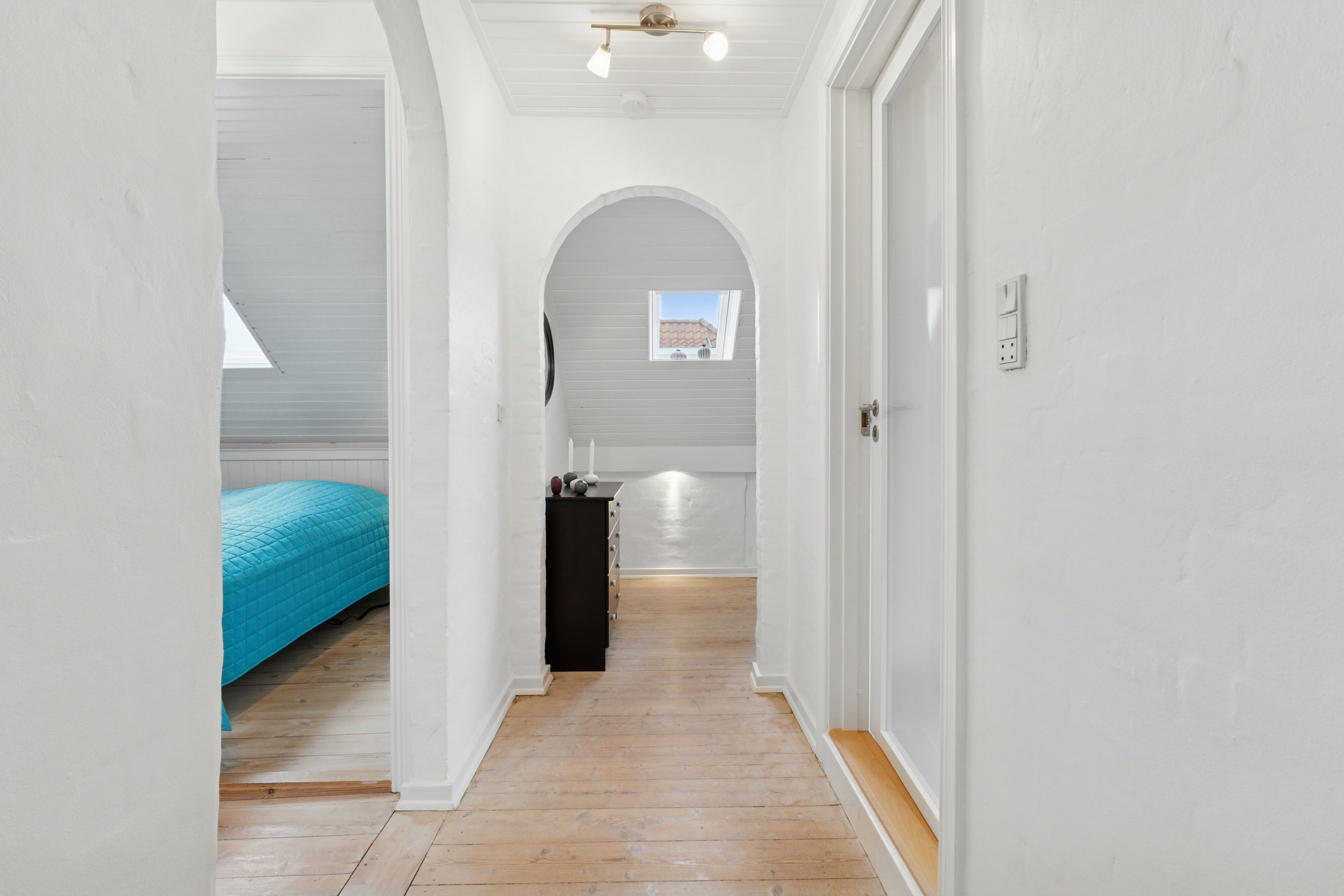 Fremhævet gang billede i fuldskærmstilstand. Billede af Jernbane Allé 8, Dalum, 5250 Odense SV